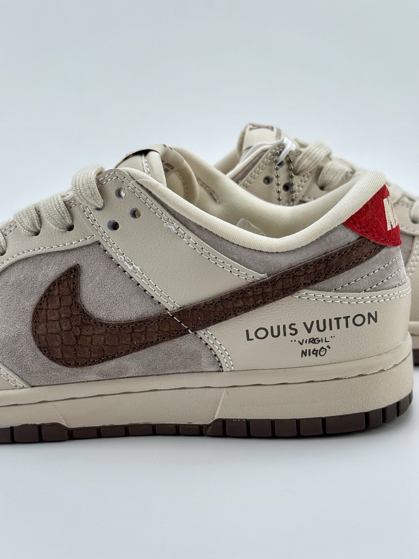 280 Nike SB Dunk Low x Louis Vuitton 米棕 XX3168-123