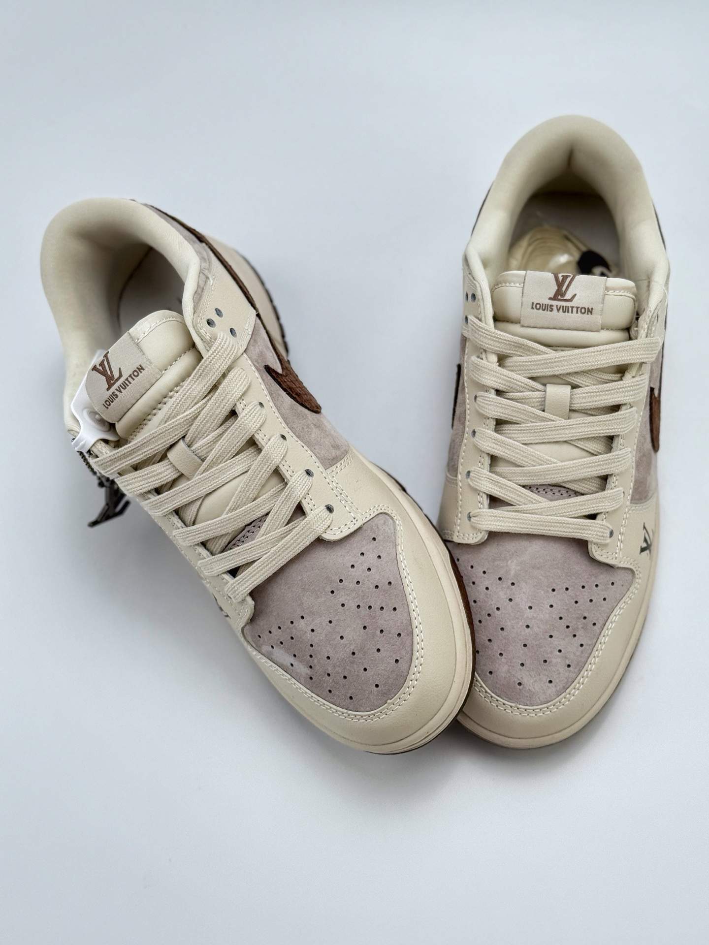 280 Nike SB Dunk Low x Louis Vuitton 米棕 XX3168-123