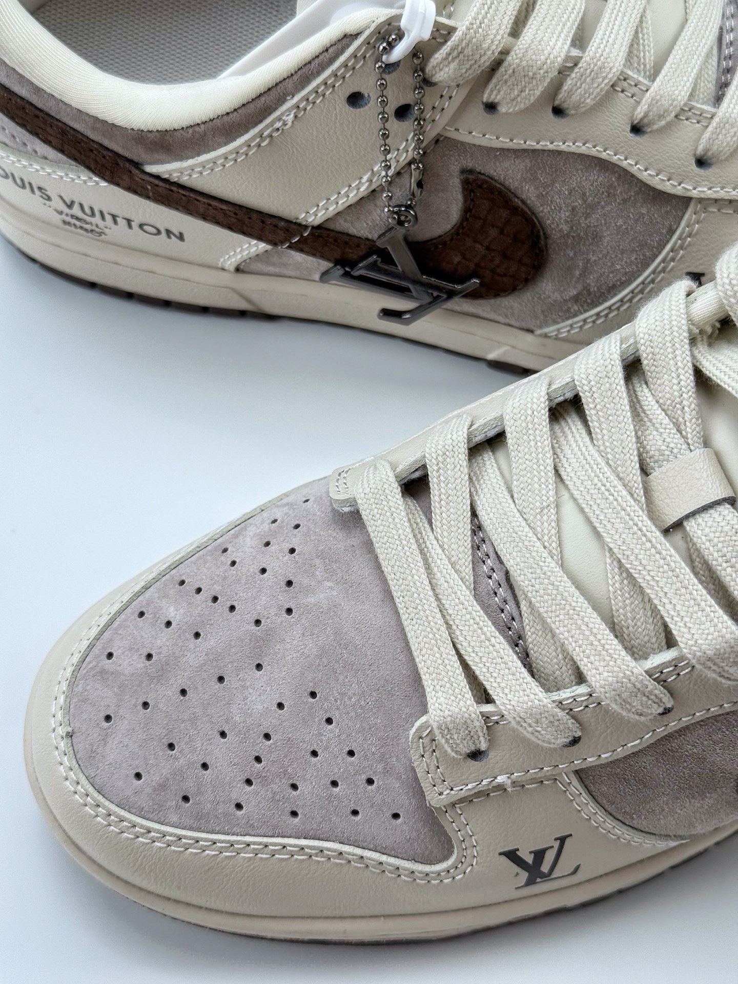280 Nike SB Dunk Low x Louis Vuitton 米棕 XX3168-123