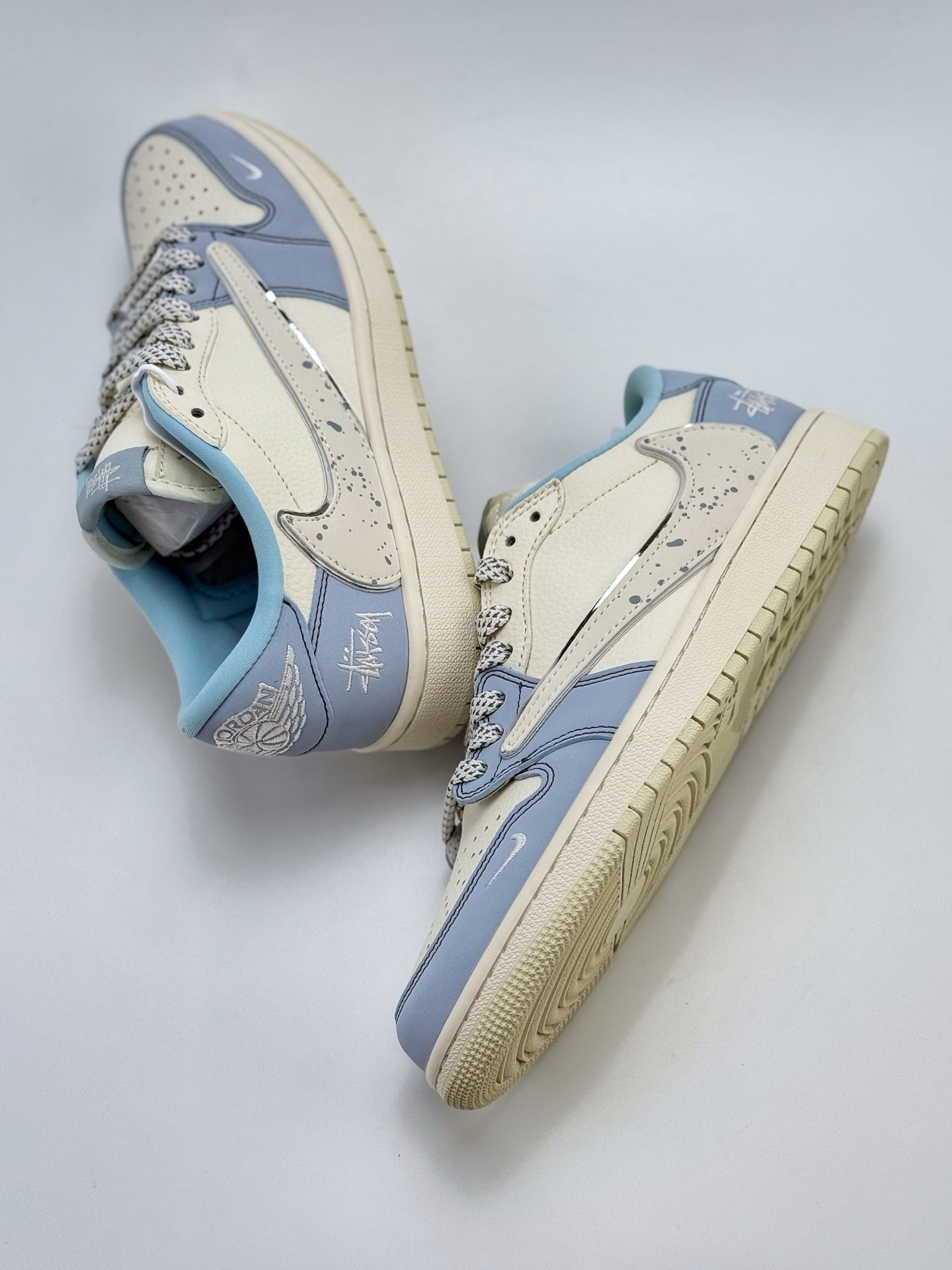 280 Travis Scott x Nike Air Jordan 1 Low x Stussy  Air Jordan 1 Low 反转蓝白小钩满天星倒钩  ZH2598-249