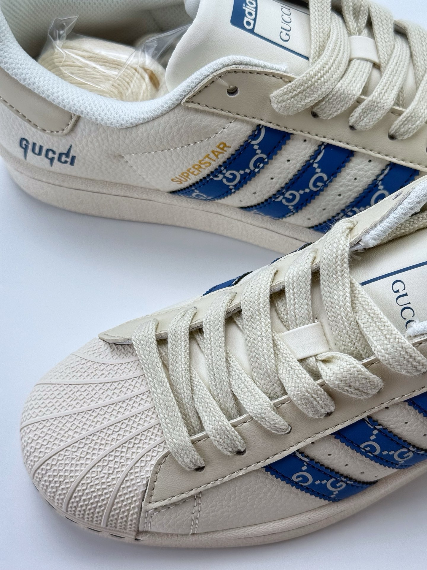 220 AD Originals Superstar x GUCCI 白蓝 采用全新头层拼接皮革材质 后跟采用特色3D立体印字  渠道正品订单 诠释市场最高工艺水平 全鞋进口头层皮料打造 区别市面普通版本，进出专柜无压力   HD2201HD Size：36-45