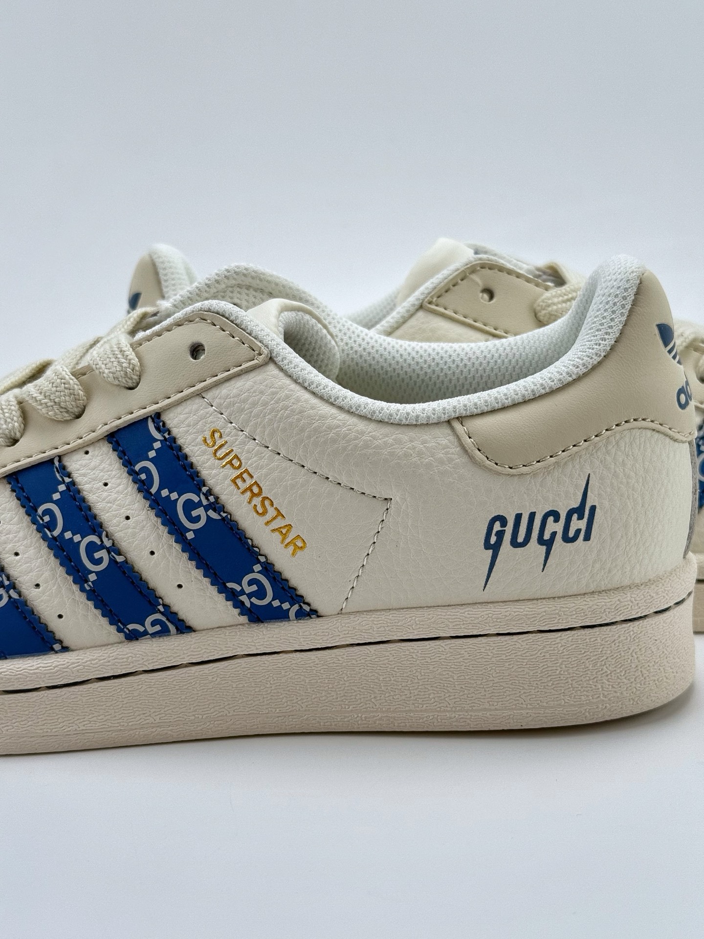 220 AD Originals Superstar x GUCCI 白蓝 采用全新头层拼接皮革材质 后跟采用特色3D立体印字  渠道正品订单 诠释市场最高工艺水平 全鞋进口头层皮料打造 区别市面普通版本，进出专柜无压力   HD2201HD Size：36-45