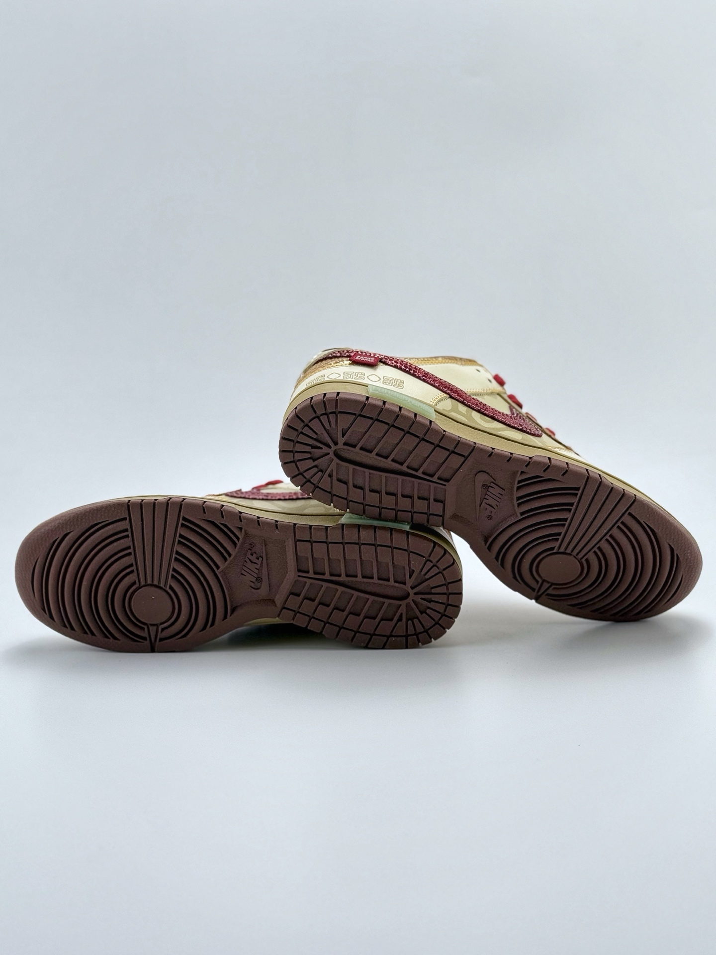 280 Nike SB Dunk Low ”Surfaces In Brown And Sail”  熊猫恶作剧 CNY 蛇年 兑尘迎金 金蛇衔财  DQ1503-124