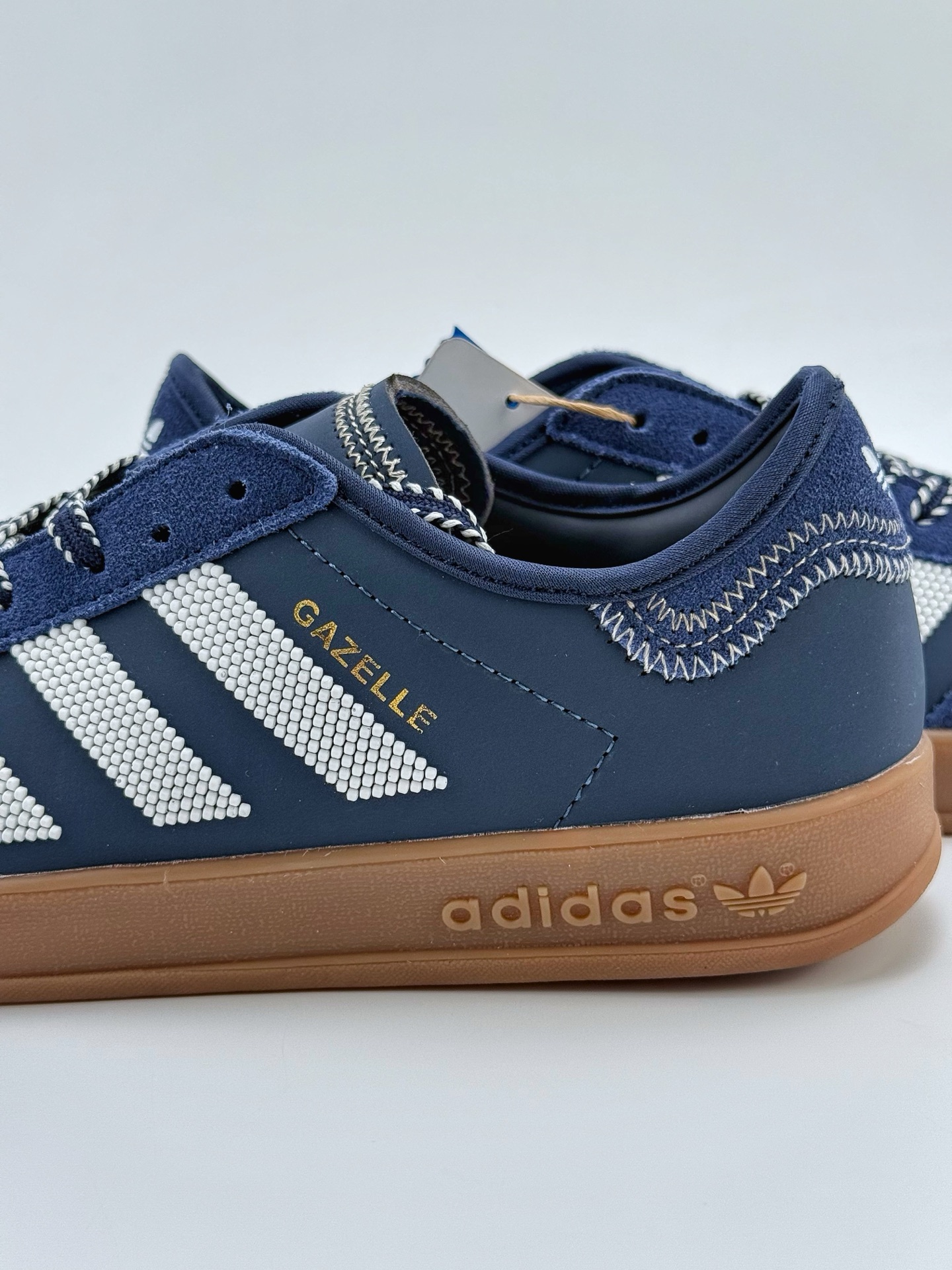 150 adidas Originals Gazelle x CLOT 蓝色 三叶草休闲防滑耐磨低帮板鞋  IH3725
