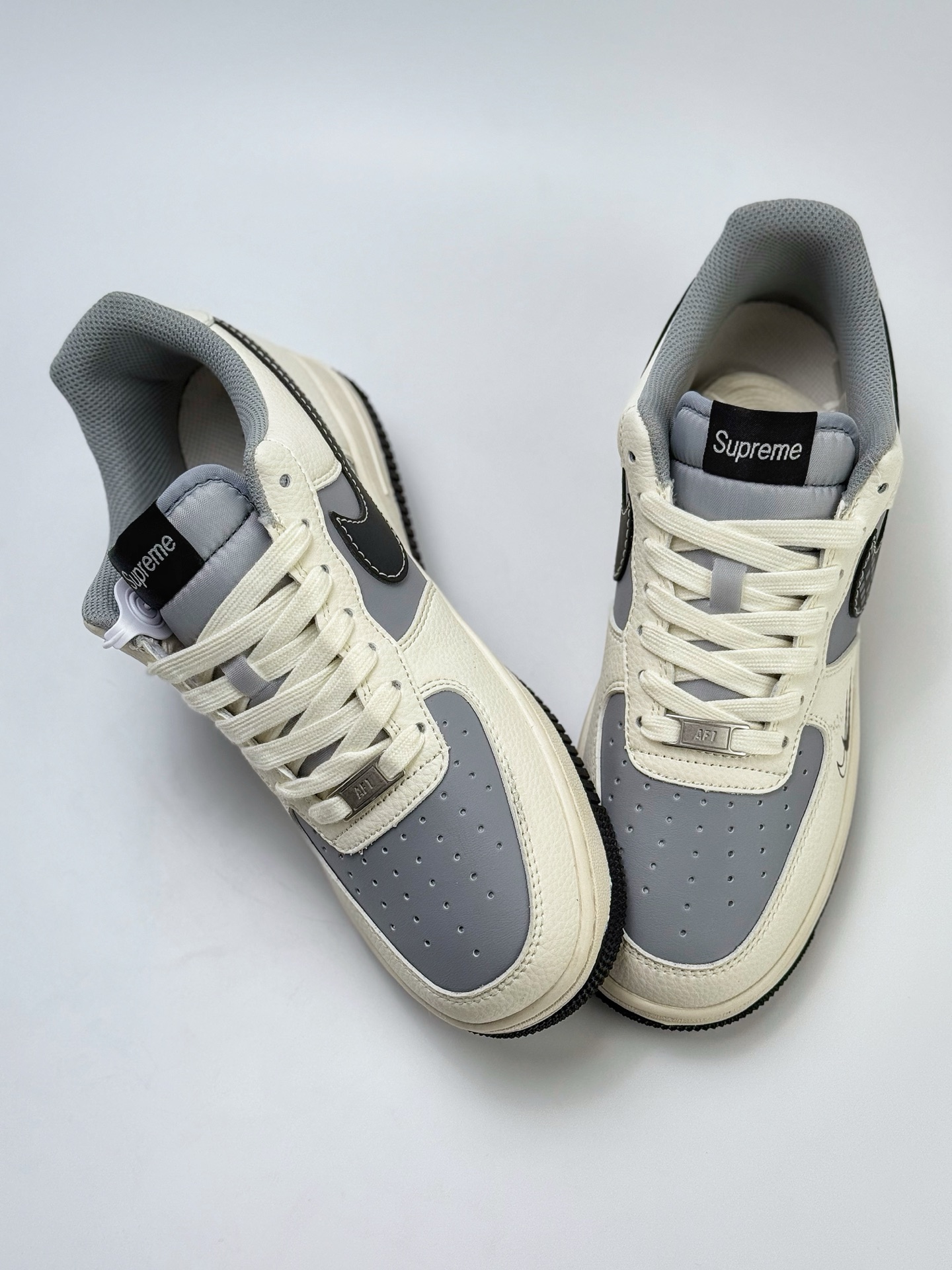 260 Nike Air Force 1 Low 07 x Supreme 白灰黑双小钩 XS1958-568