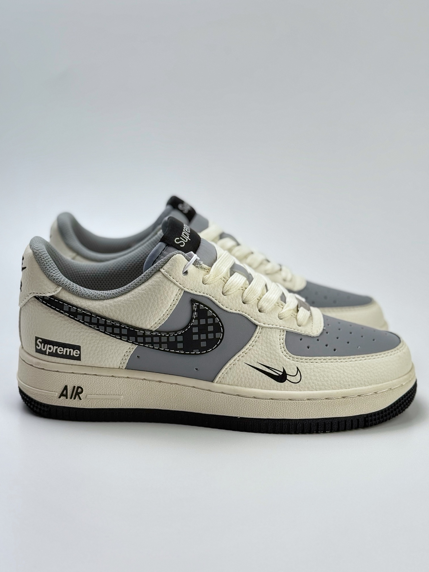 260 Nike Air Force 1 Low 07 x Supreme 白灰黑双小钩 XS1958-568