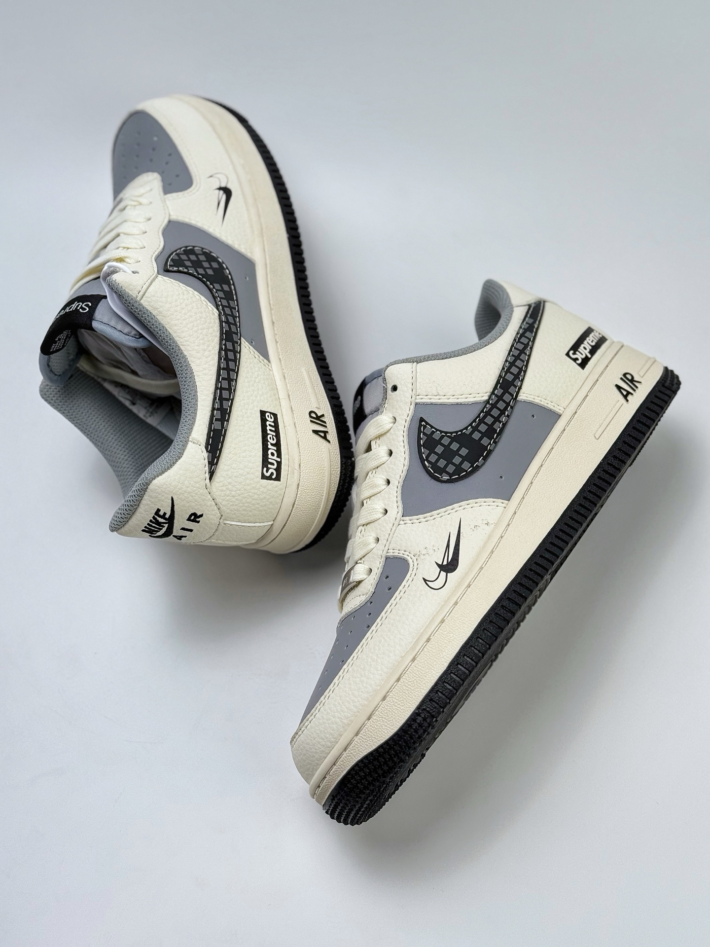 260 Nike Air Force 1 Low 07 x Supreme 白灰黑双小钩 XS1958-568