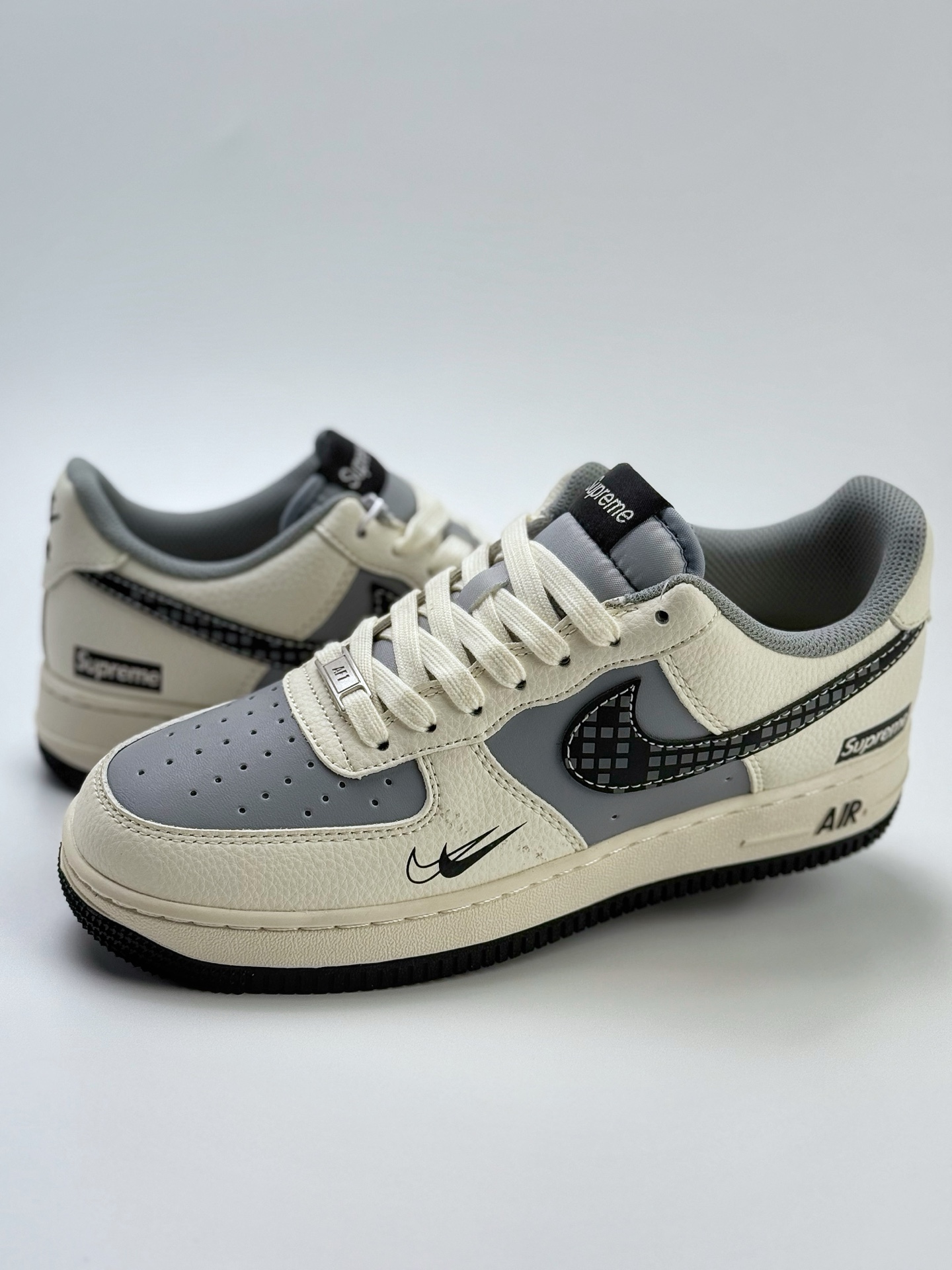 260 Nike Air Force 1 Low 07 x Supreme 白灰黑双小钩 XS1958-568