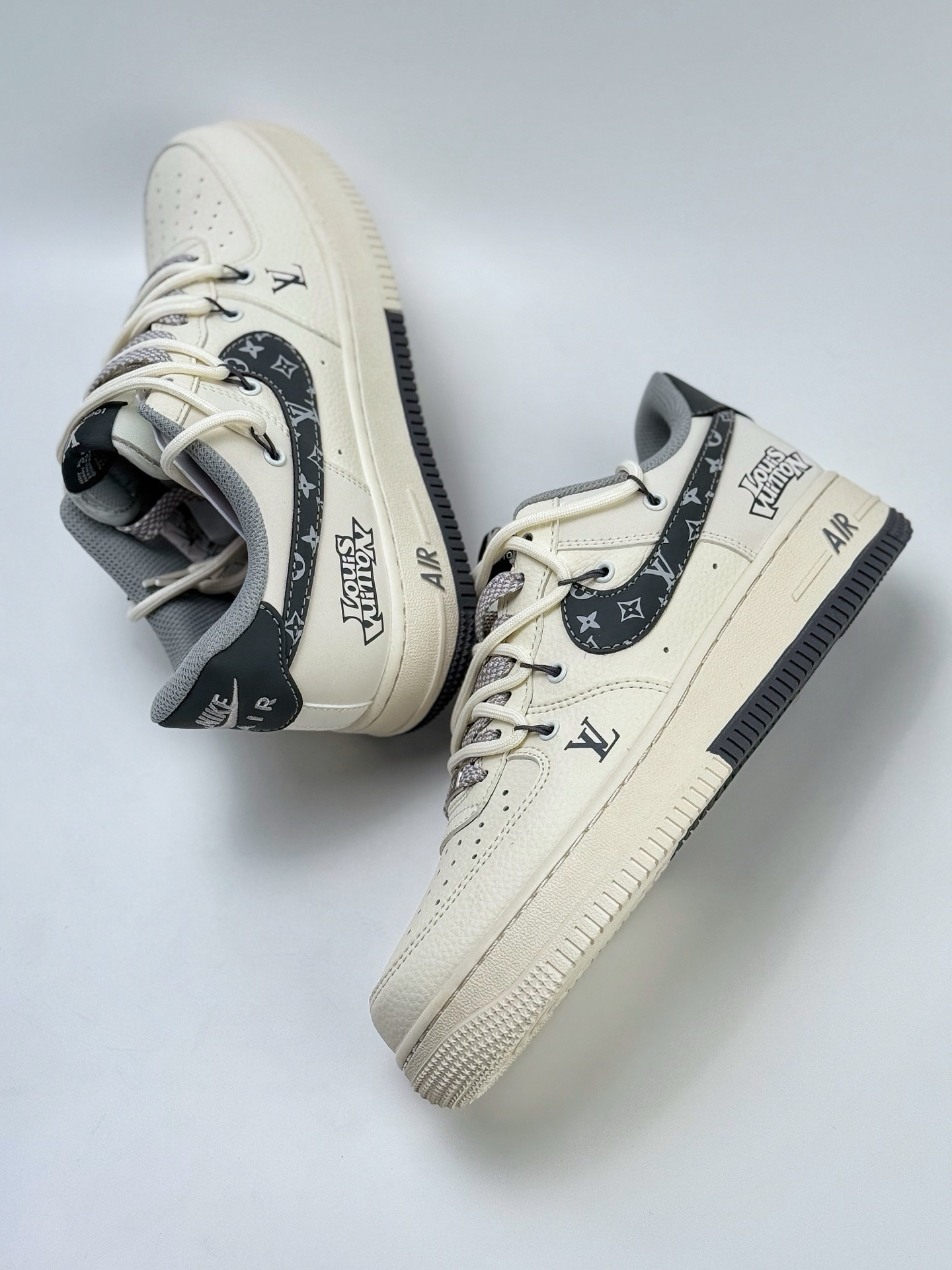 260 Nike Air Force 1 Low 07 x Louis Vuitton 白黑绑带满天星  DM6868-063
