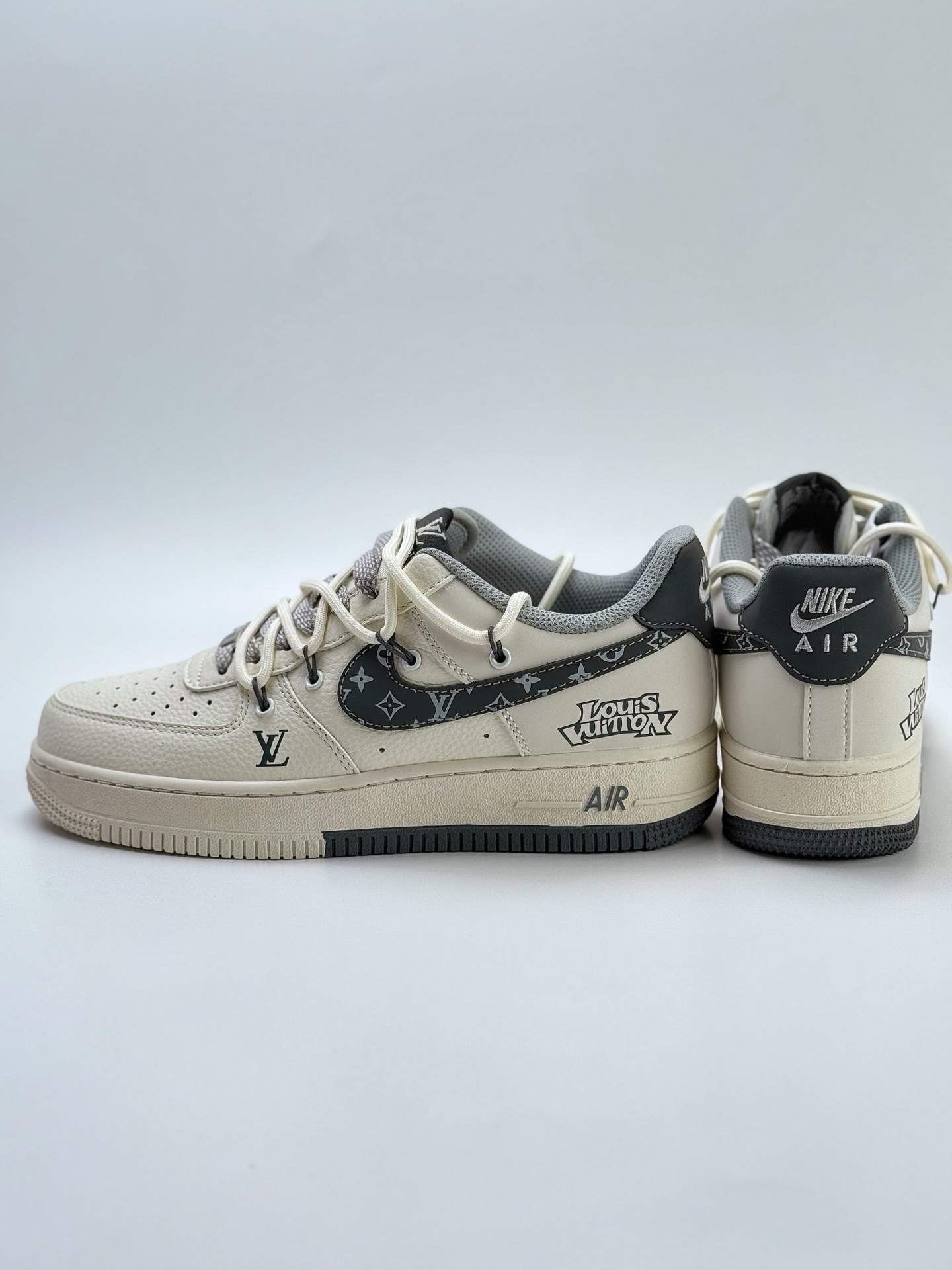 260 Nike Air Force 1 Low 07 x Louis Vuitton 白黑绑带满天星  DM6868-063