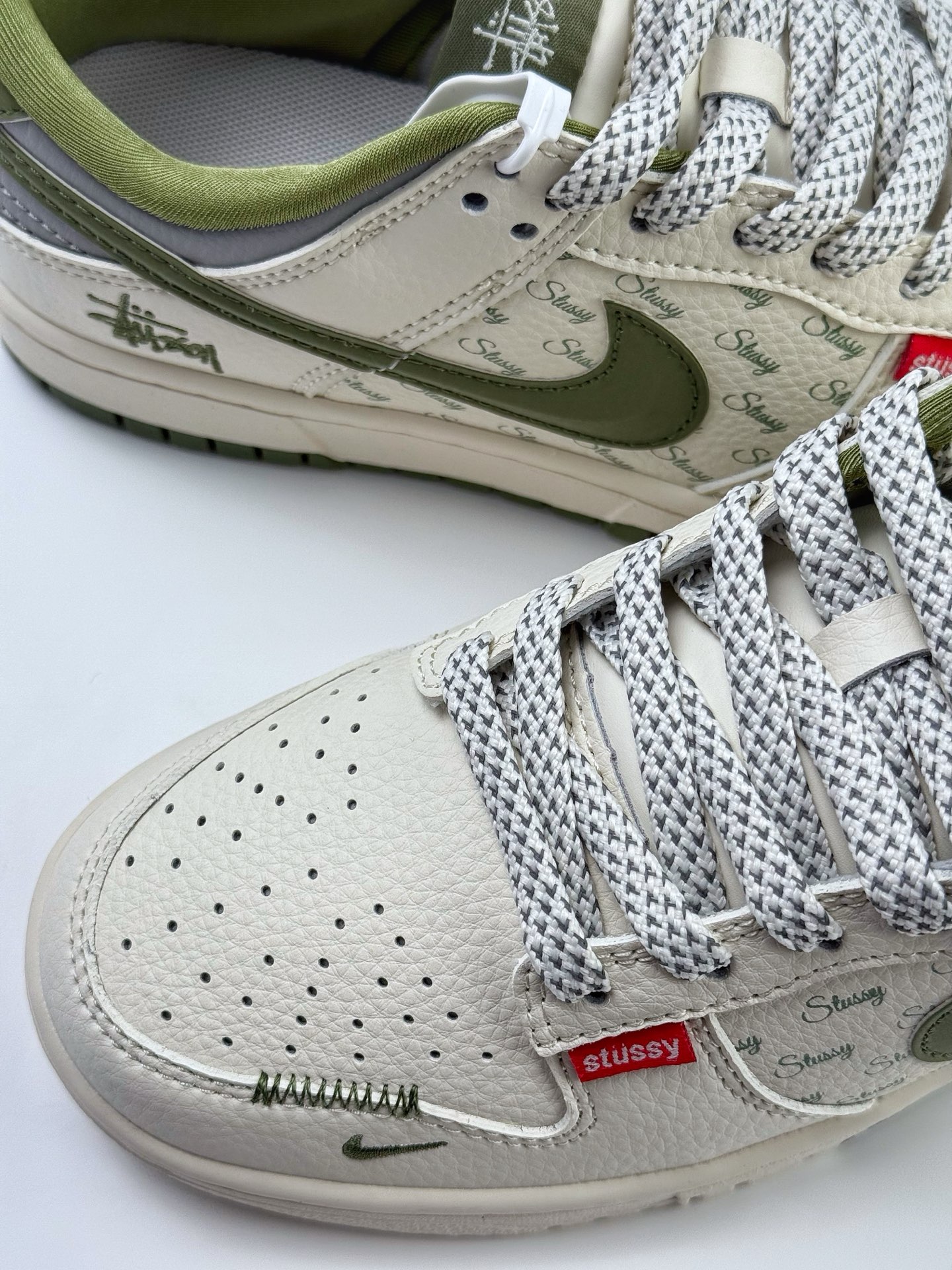 280 Nike SB Dunk Low x Stussy 白绿小钩满天星 XS6089-538