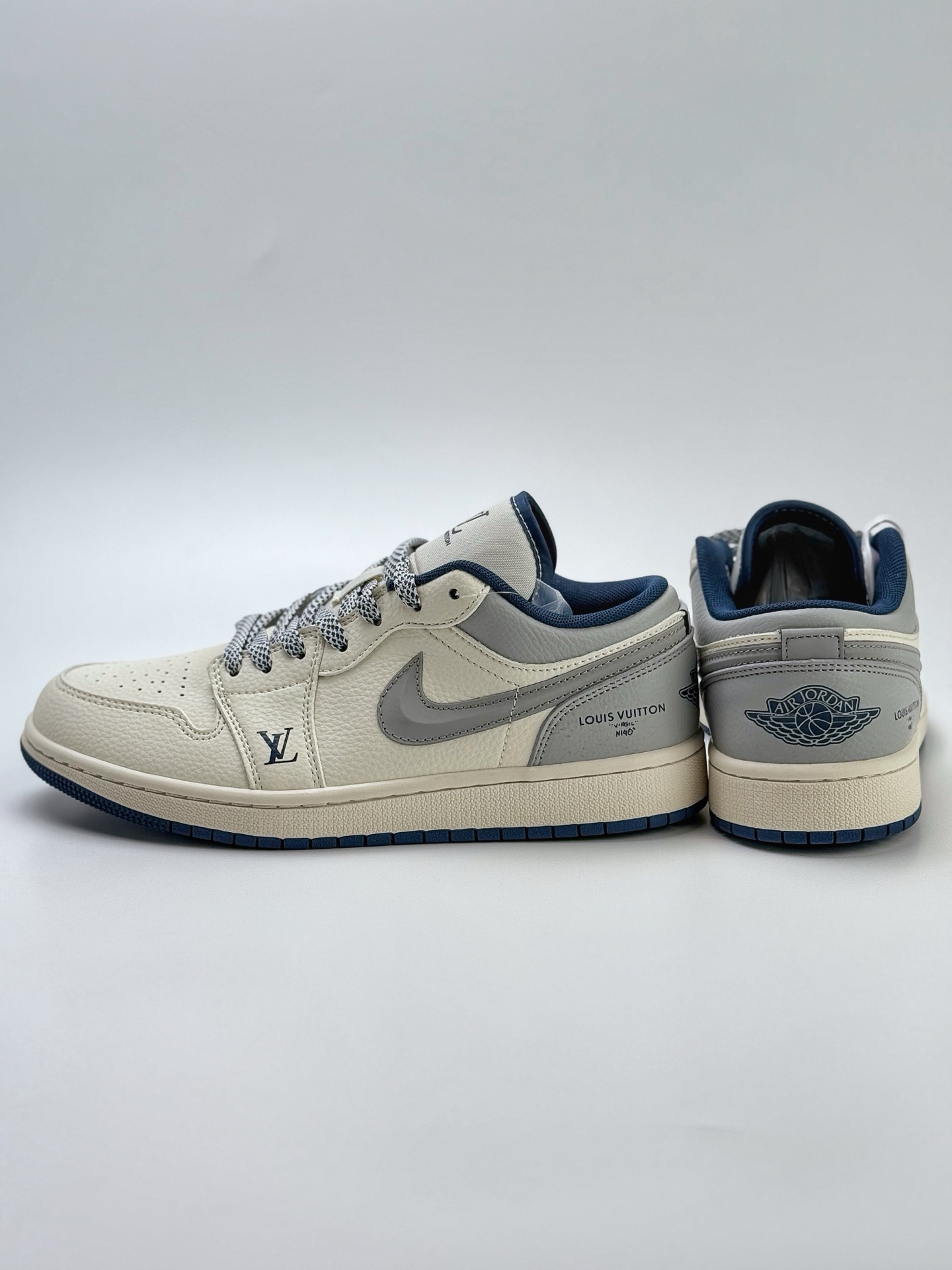 280 Air Jordan 1 Retro Low x Louis Vuitton 白灰蓝小钩满天星  XS6086-557