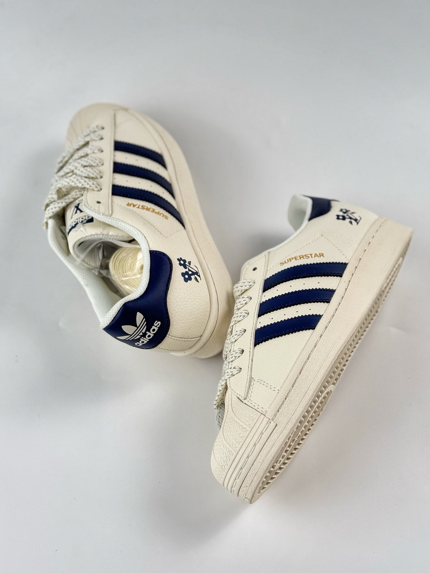220 AD Originals Superstar x GUCCI 白黑  HD2202