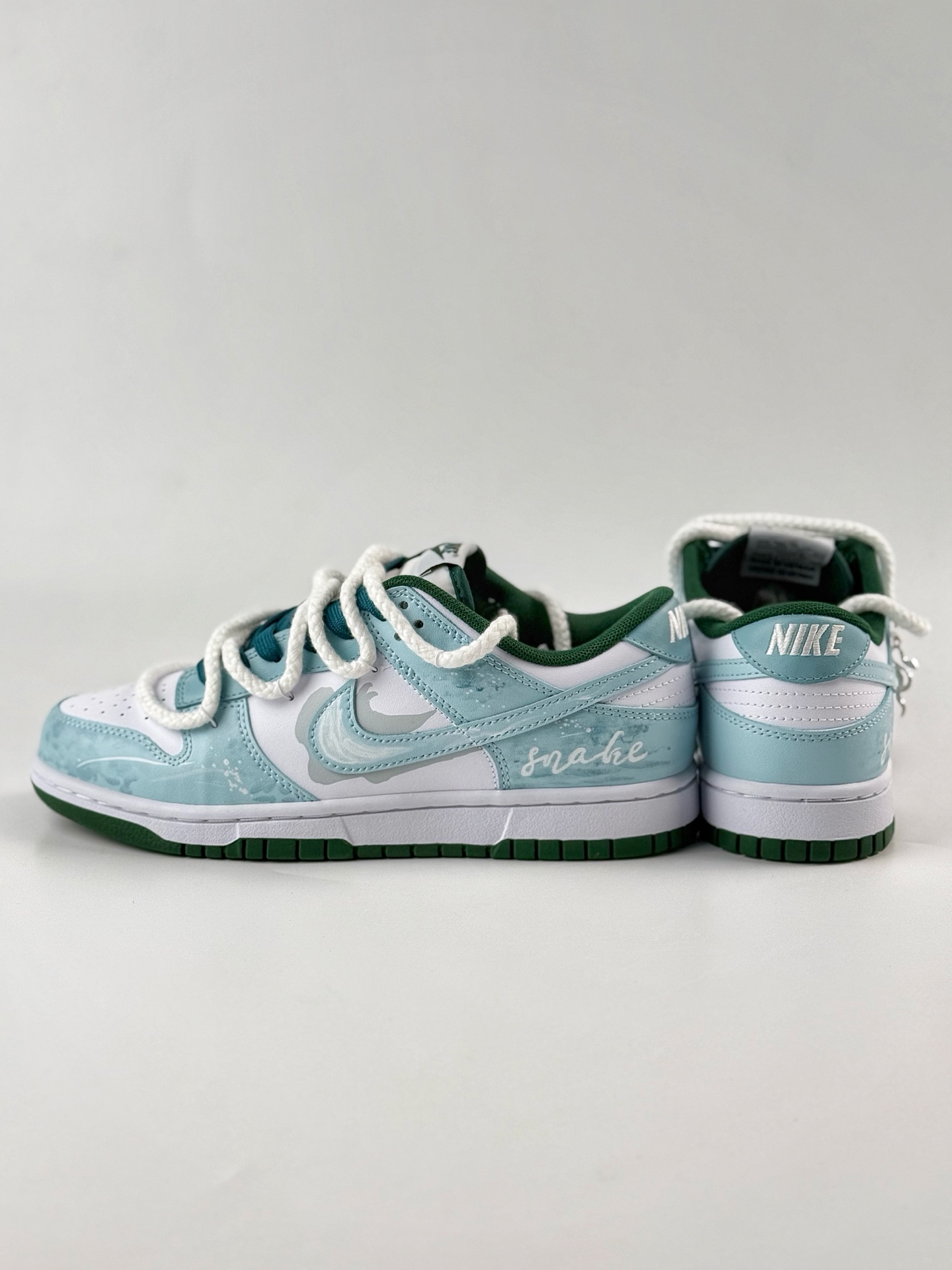280 Nike SB Dunk Low 灵蛇之瑞 白蓝绑带  DD1391-101