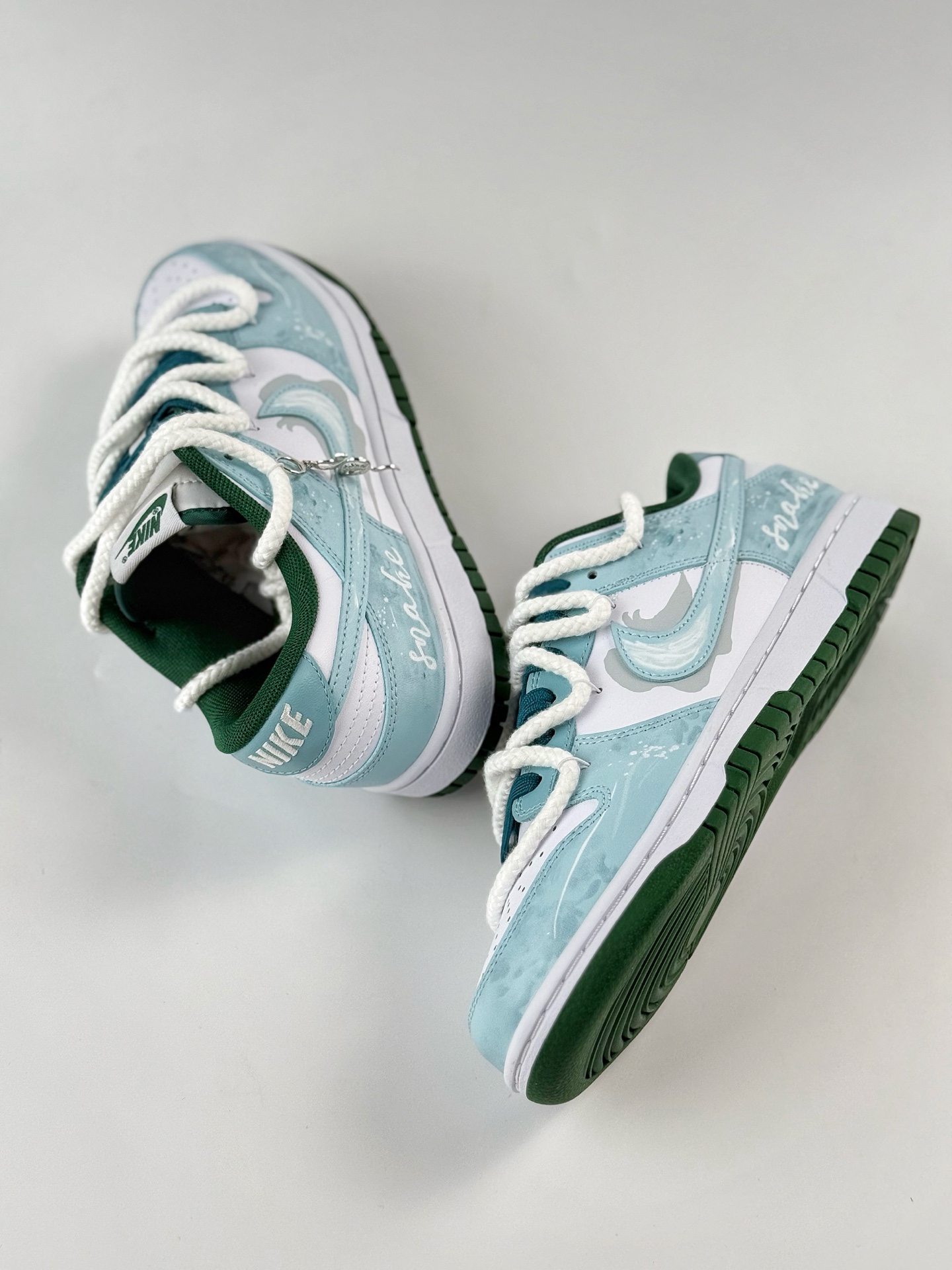 280 Nike SB Dunk Low 灵蛇之瑞 白蓝绑带  DD1391-101