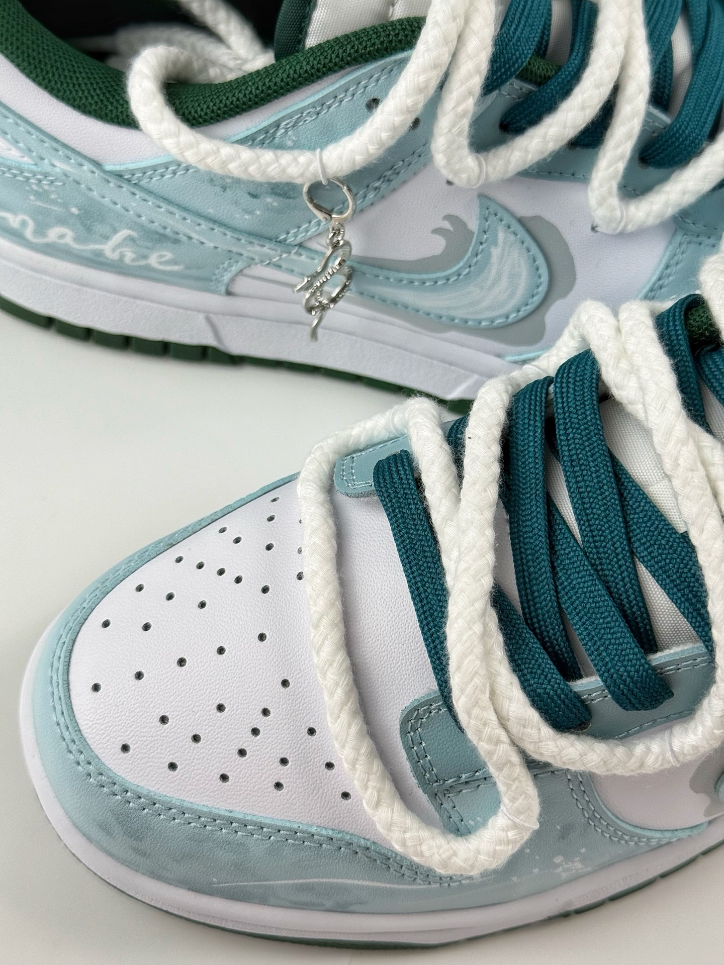 280 Nike SB Dunk Low 灵蛇之瑞 白蓝绑带  DD1391-101