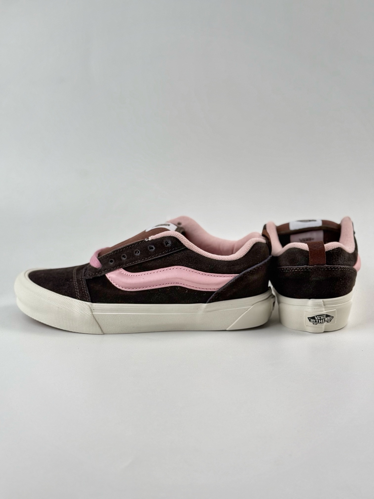 130 Vans Knu Skool 棕粉面包鞋 肥胖版立体大Logo 加厚鞋舌 低帮复古休闲硫化面包鞋