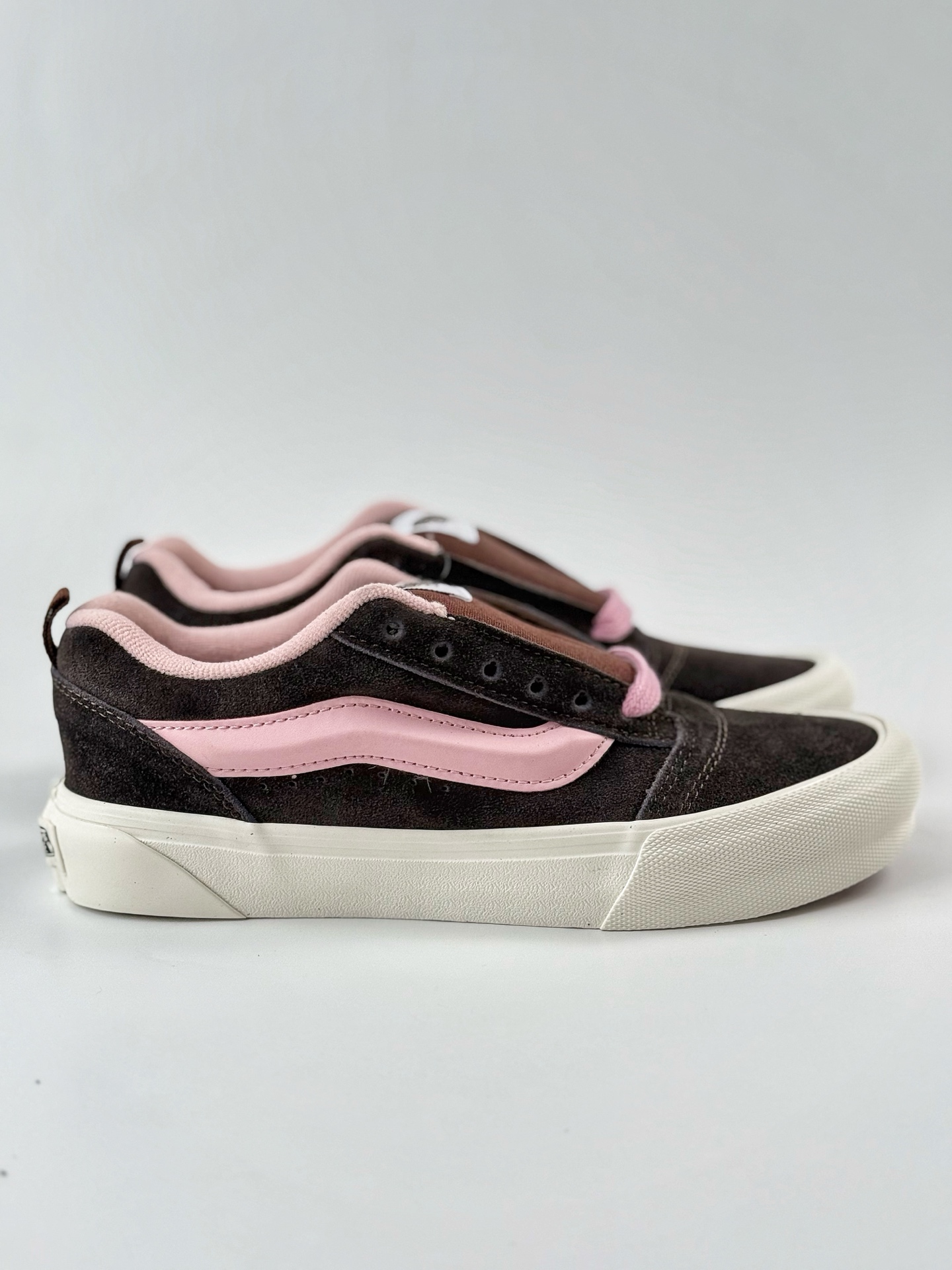 130 Vans Knu Skool 棕粉面包鞋 肥胖版立体大Logo 加厚鞋舌 低帮复古休闲硫化面包鞋