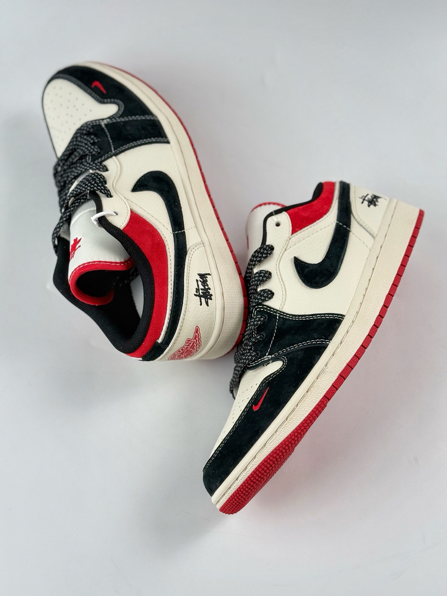 240 Air Jordan 1 Retro Low x Stussy 黑白红小钩满天星  XS6086-006