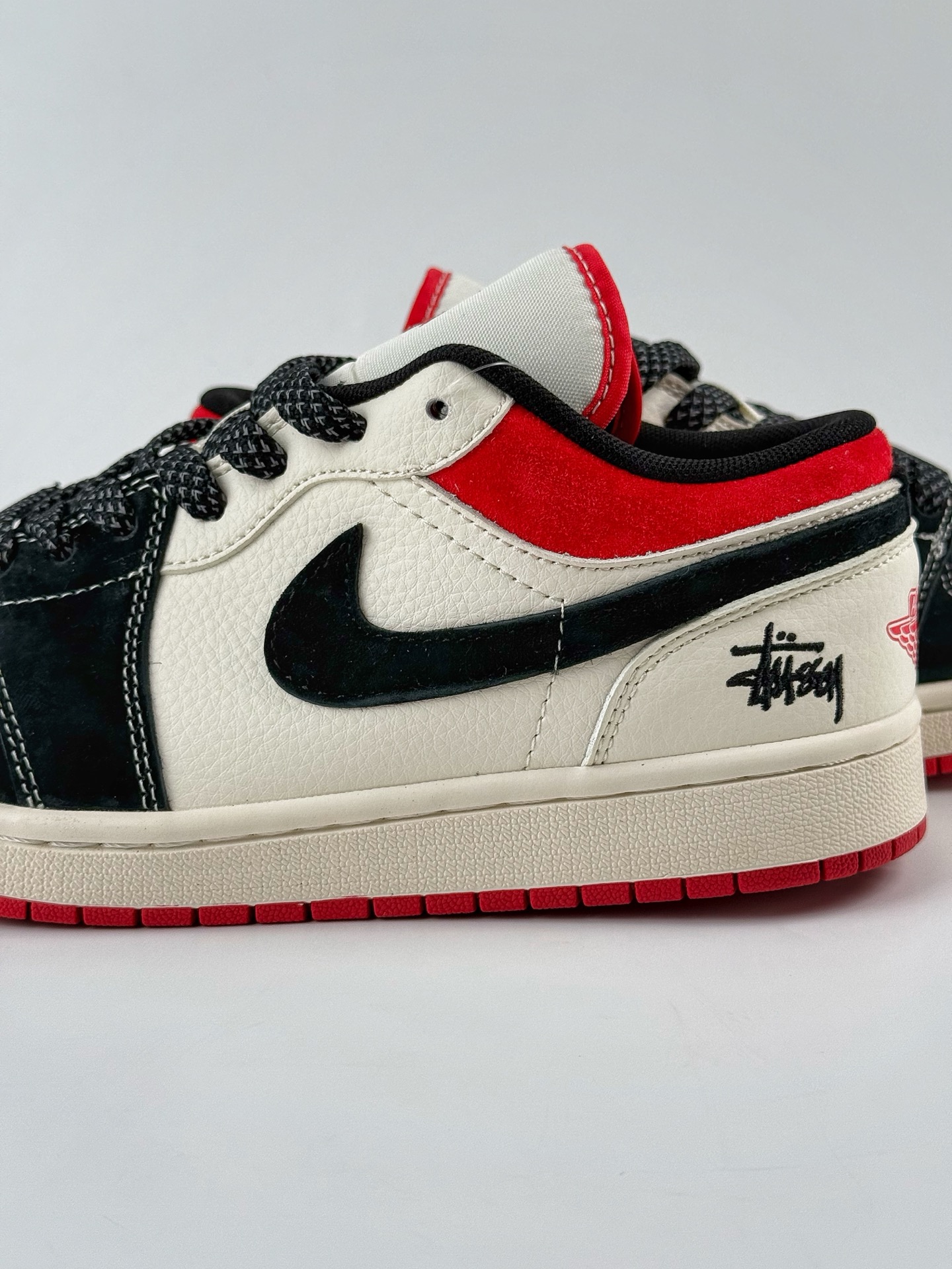 240 Air Jordan 1 Retro Low x Stussy 黑白红小钩满天星  XS6086-006