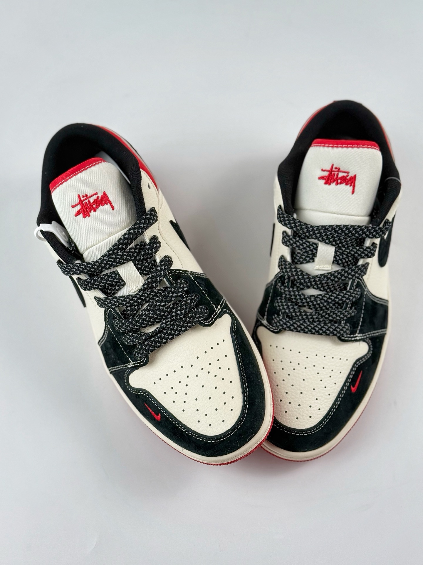 240 Air Jordan 1 Retro Low x Stussy 黑白红小钩满天星  XS6086-006