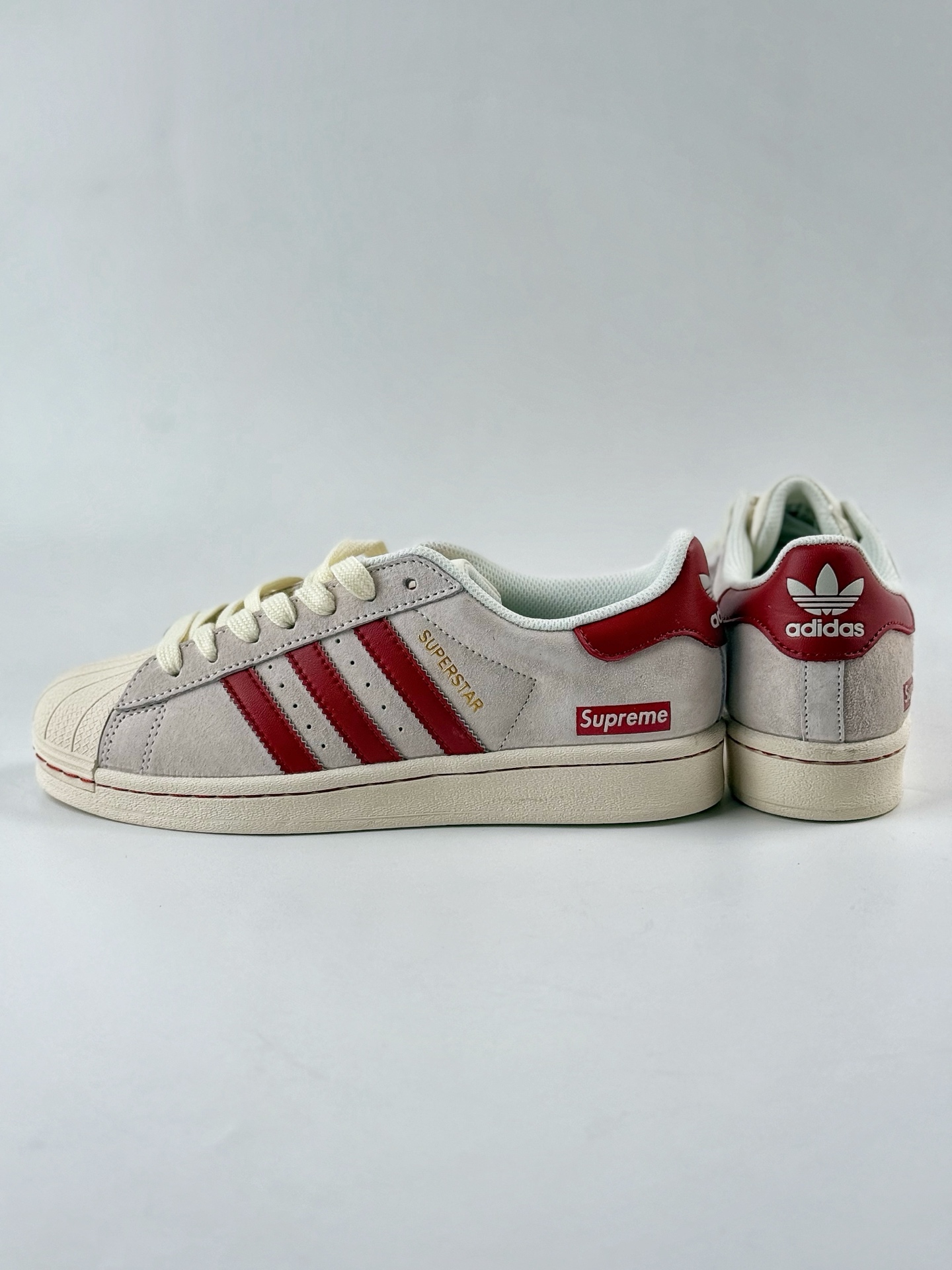 220 AD Originals Superstar x Supreme 灰红  BZ2526