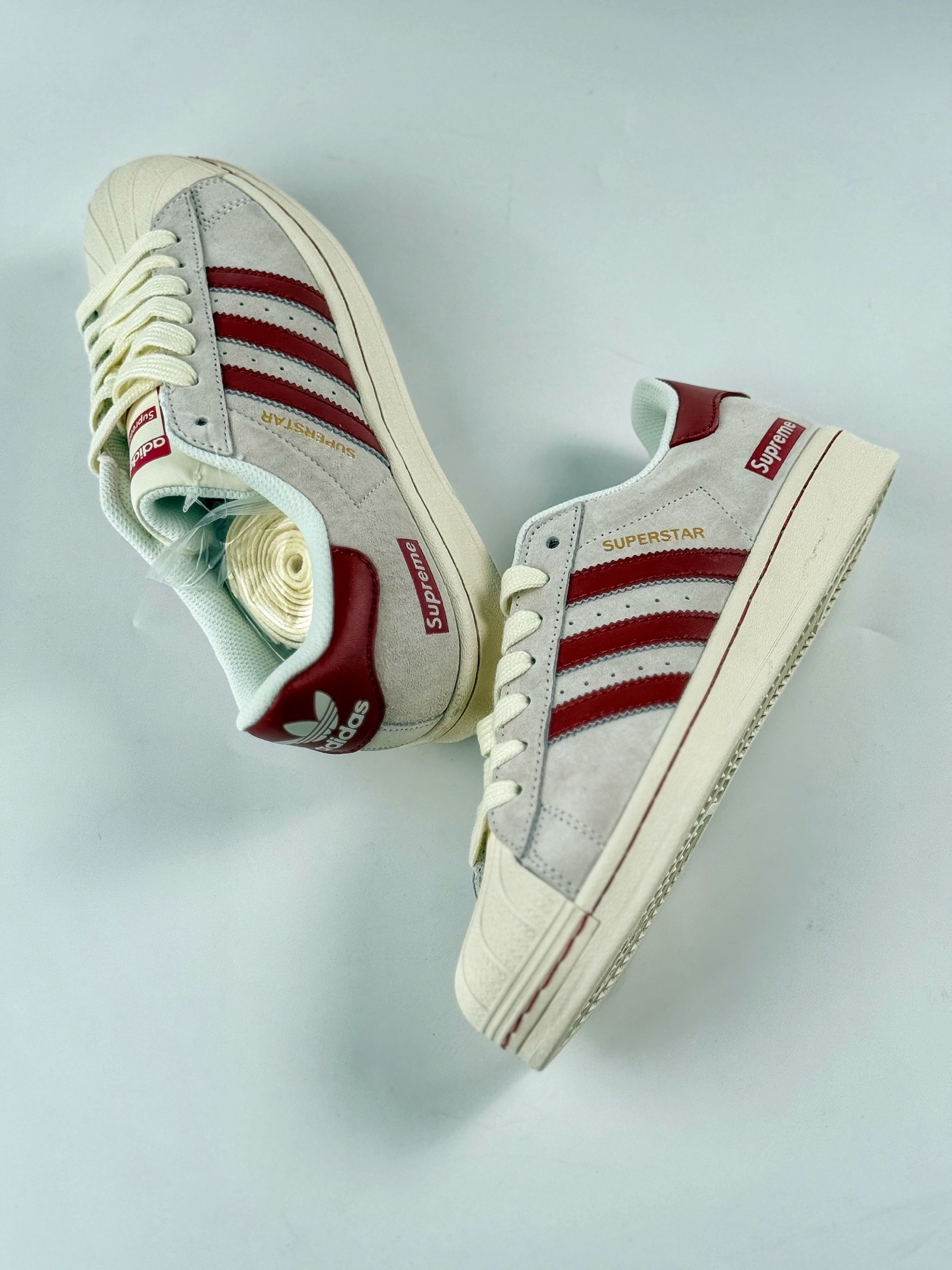 220 AD Originals Superstar x Supreme 灰红  BZ2526