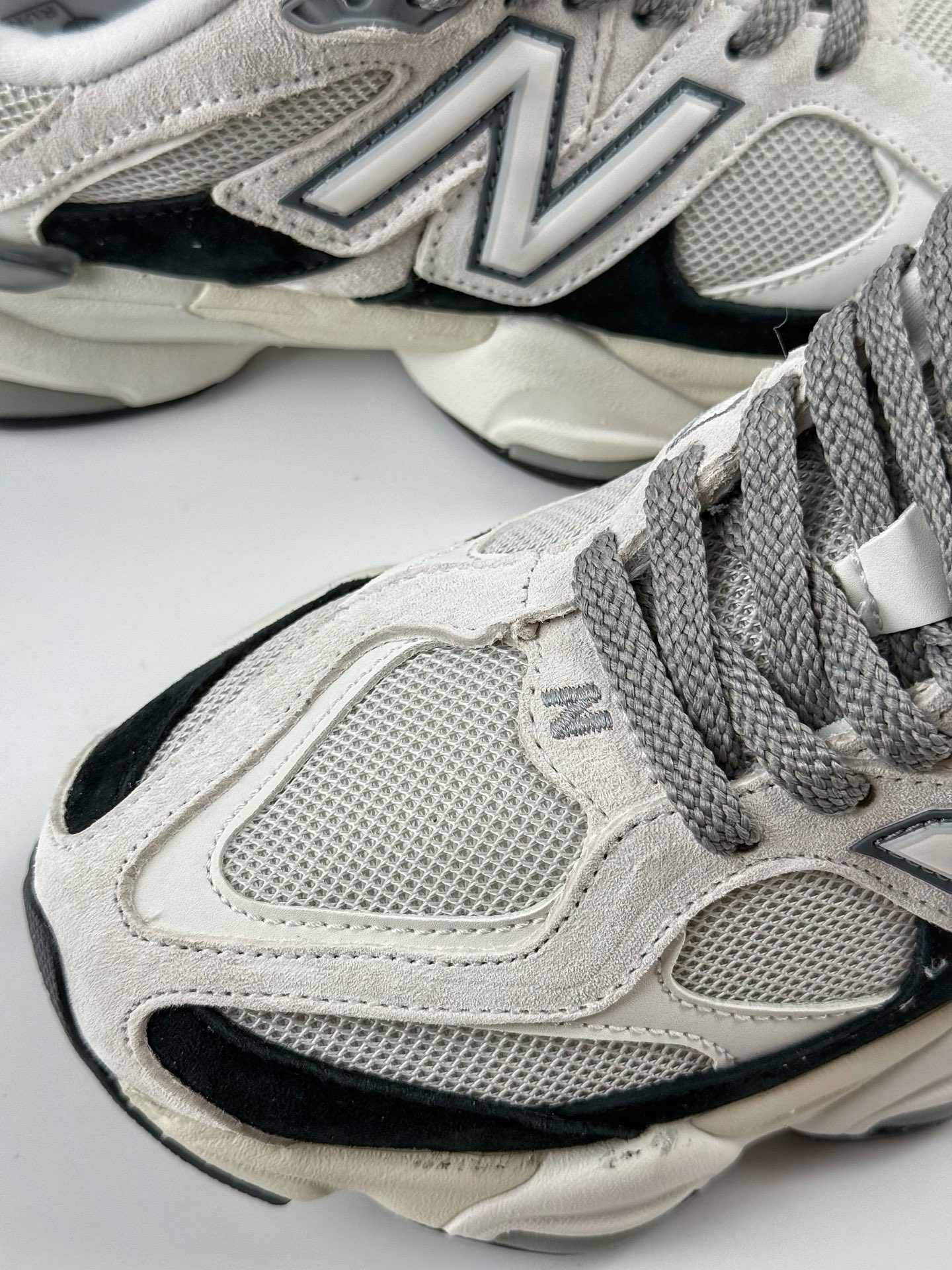 210 Joe Freshgoods x New Balance 版本 NB9060 联名款 复古休闲运动慢跑鞋    U9060JBB