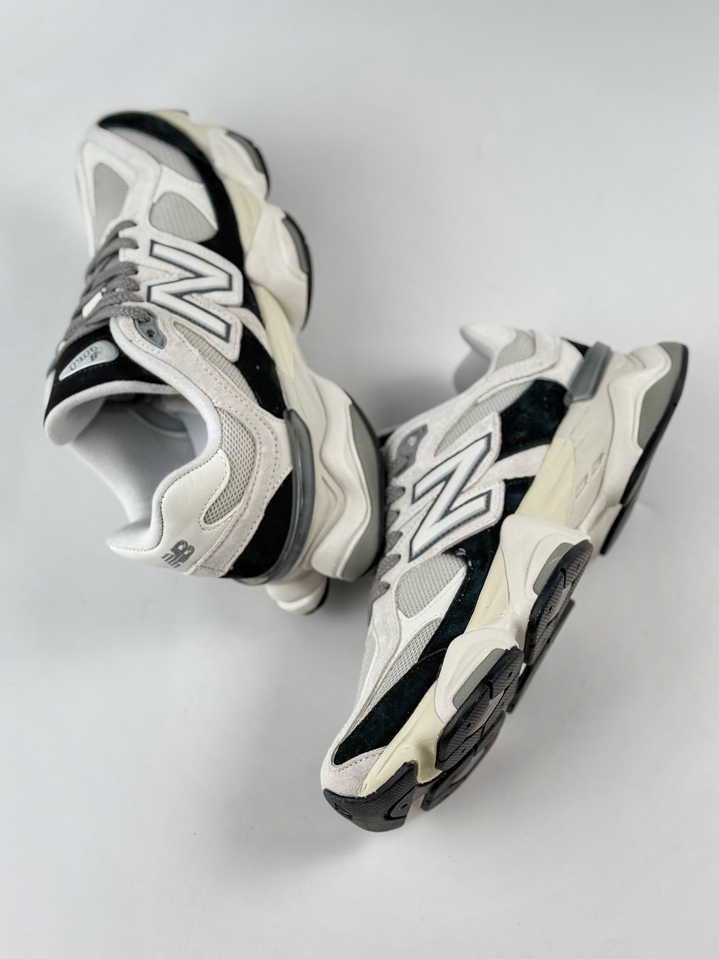 210 Joe Freshgoods x New Balance 版本 NB9060 联名款 复古休闲运动慢跑鞋    U9060JBB