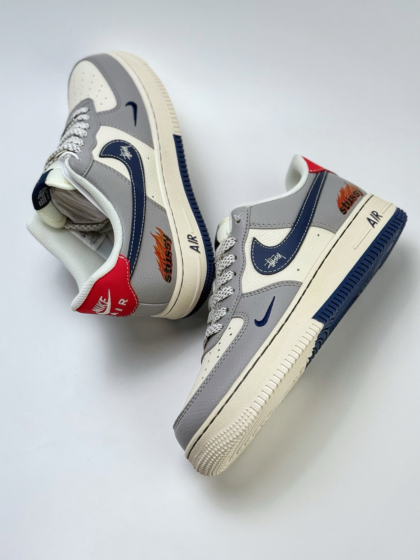 260 Nike Air Force 1 Low 07 x Stussy 白灰蓝小钩满天星 XS1958-555