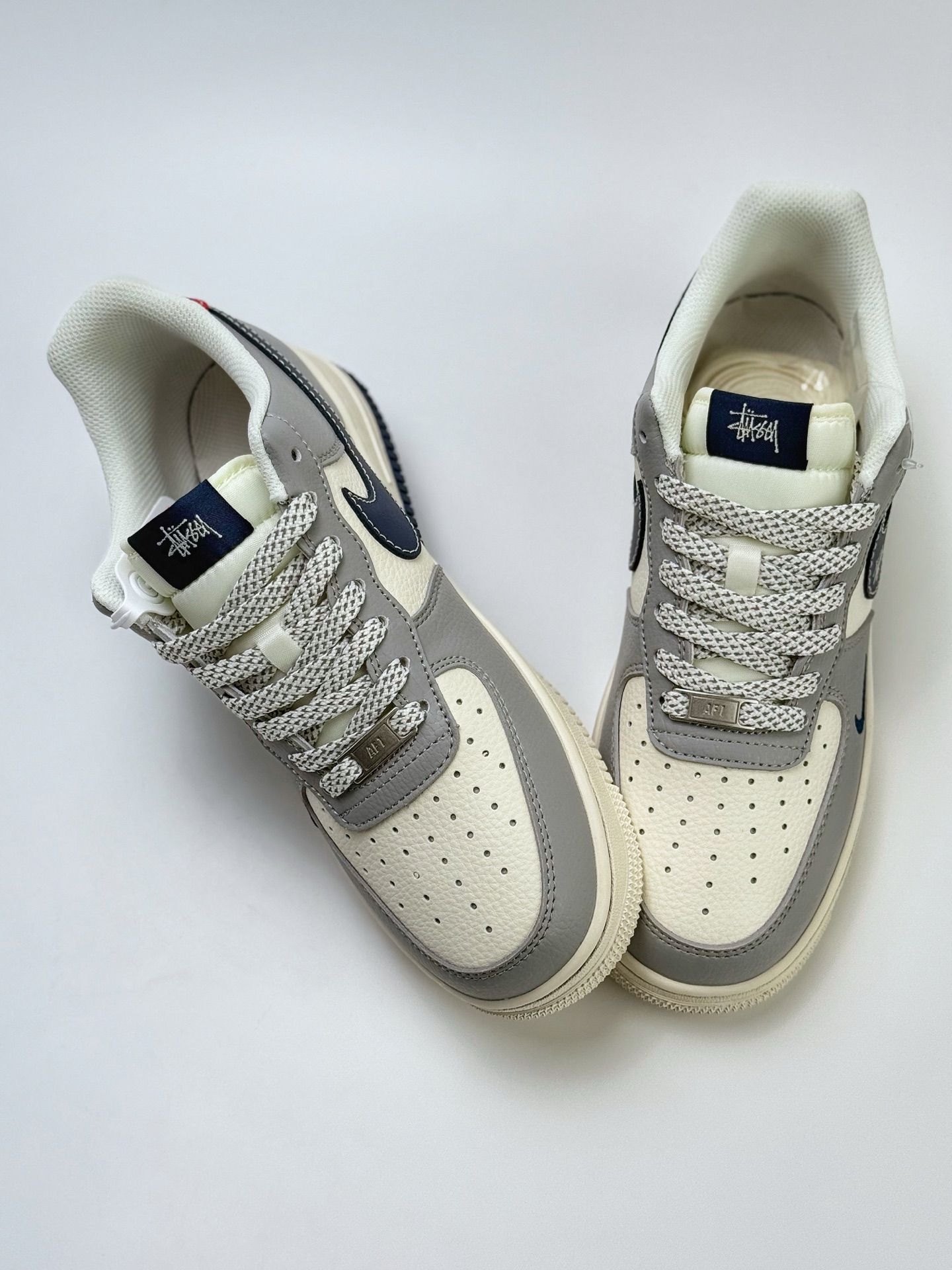 260 Nike Air Force 1 Low 07 x Stussy 白灰蓝小钩满天星 XS1958-555