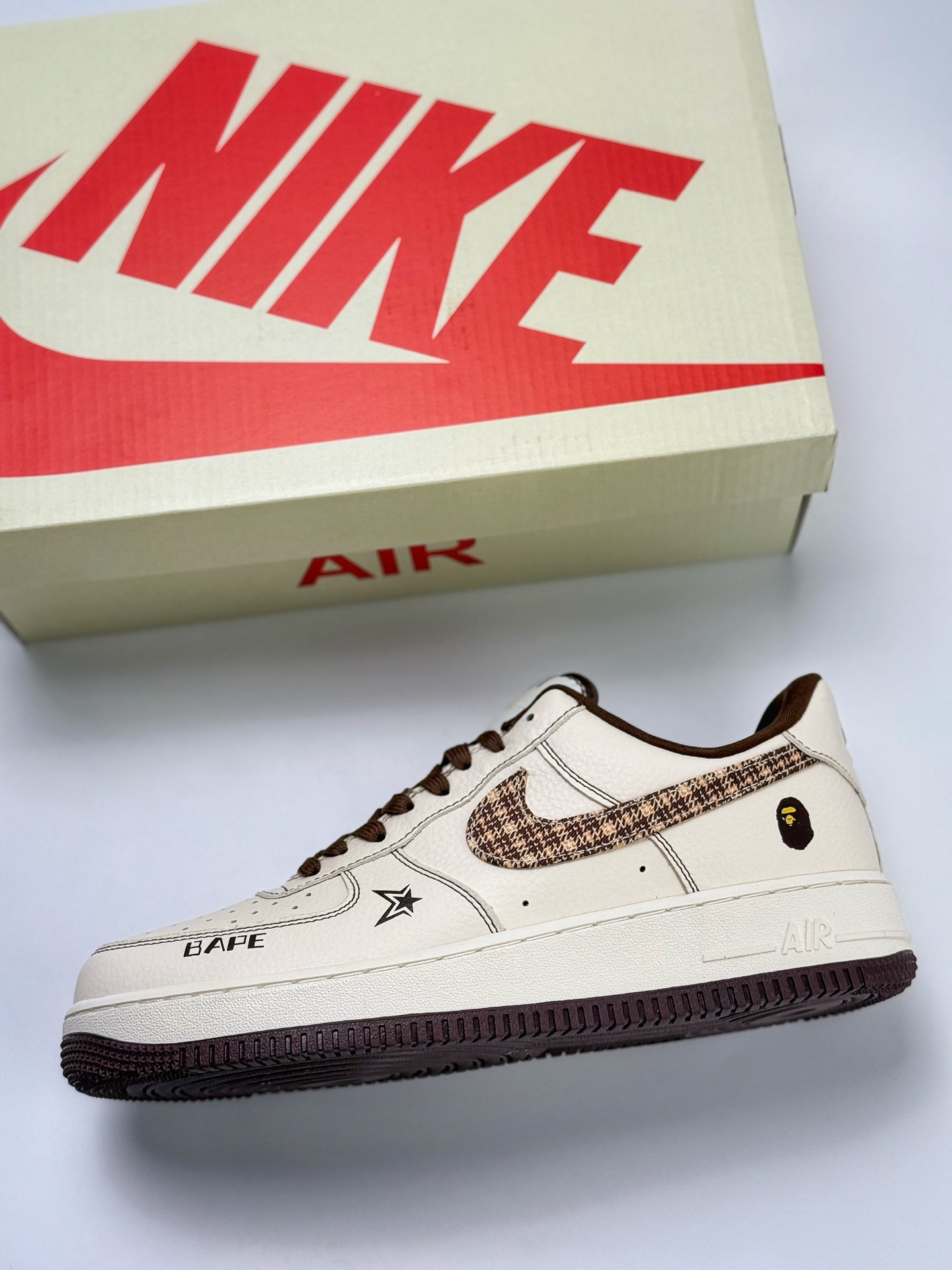 260 Nike Air Force 1 Low 07 x BAPE 白棕  DF0188-052