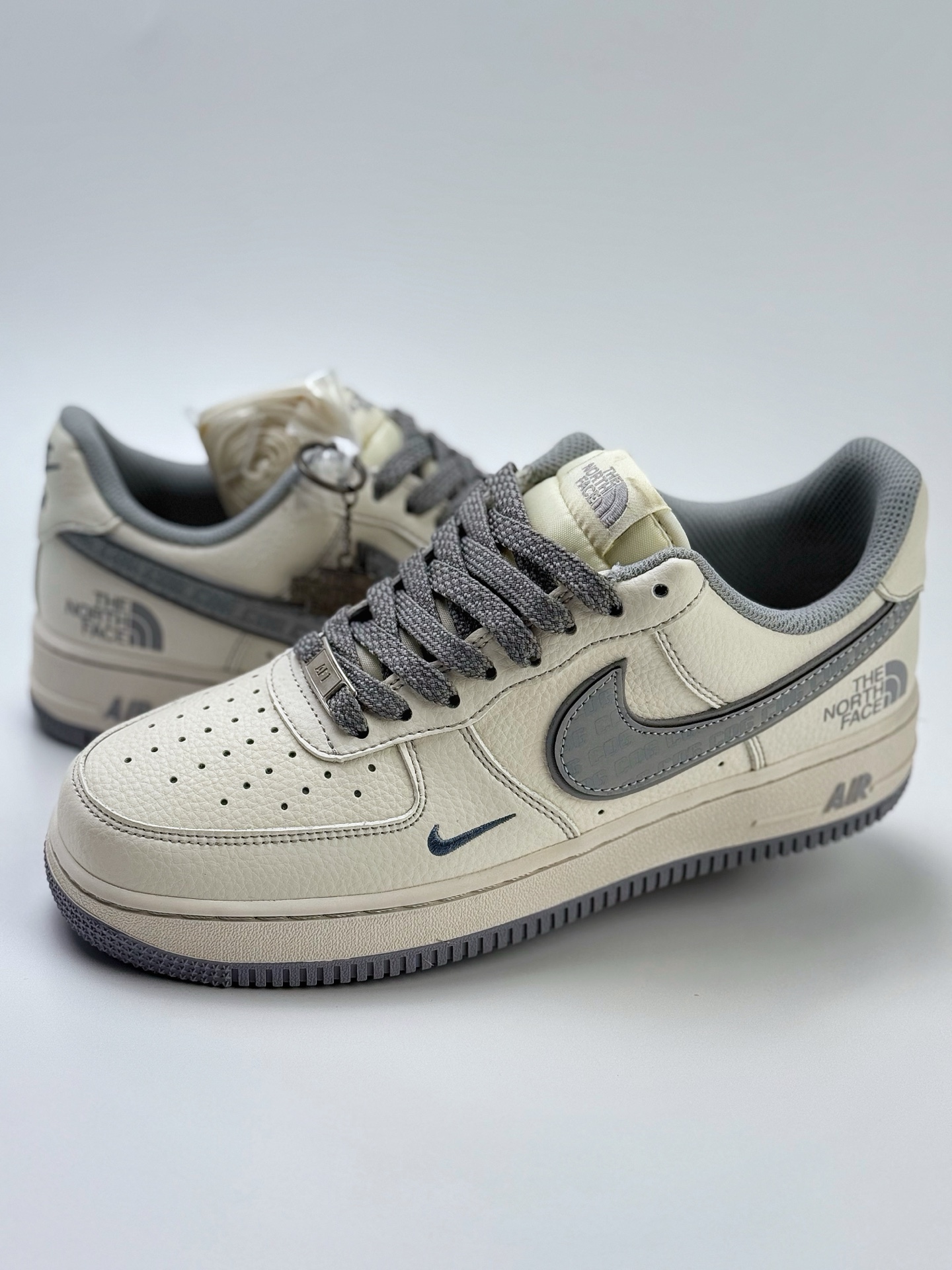 260 Nike Air Force 1 Low 07 x The North Face x CDG 白灰小钩满天星 HH7518-052