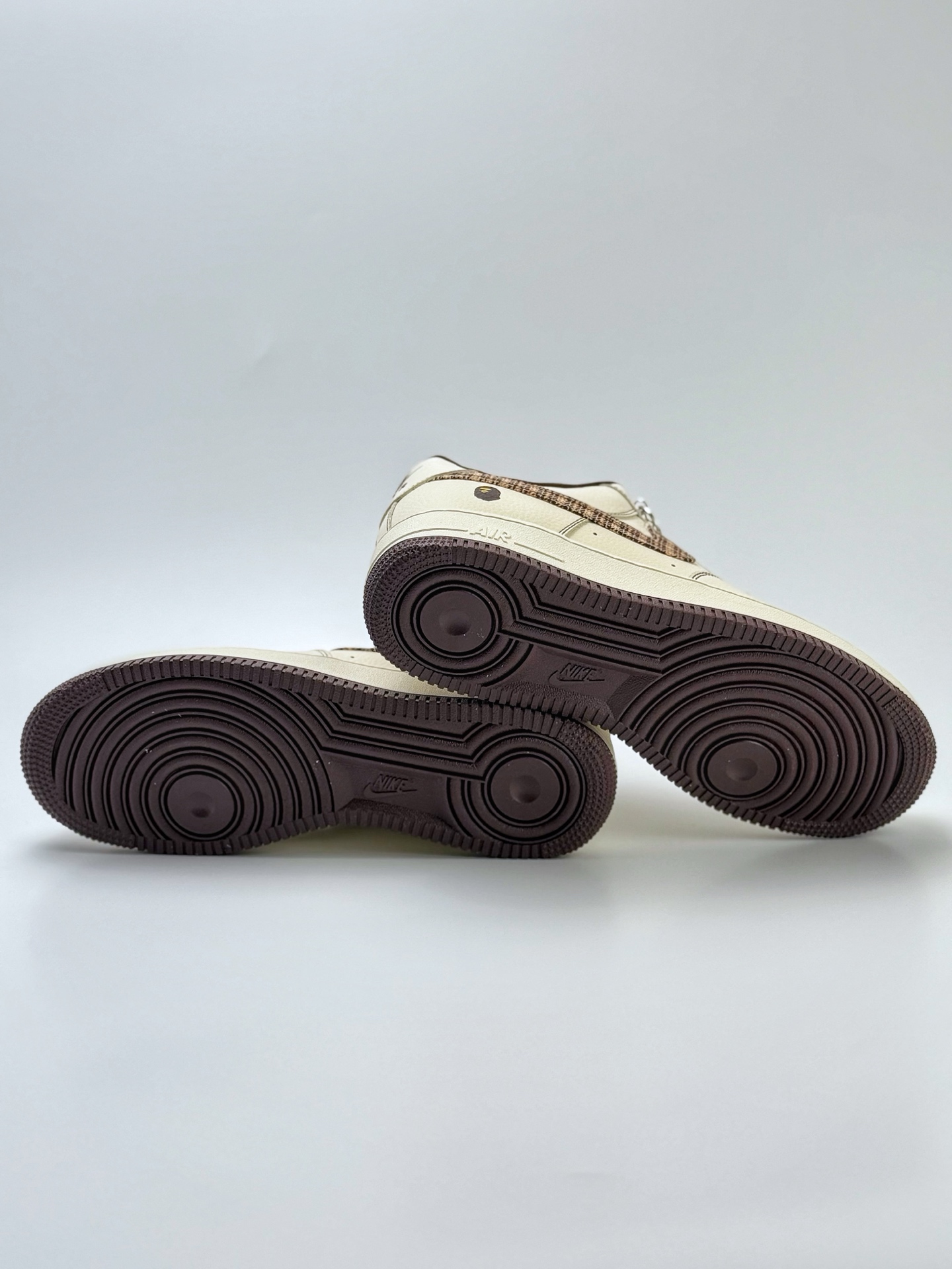 260 Nike Air Force 1 Low 07 x BAPE 白棕  DF0188-052