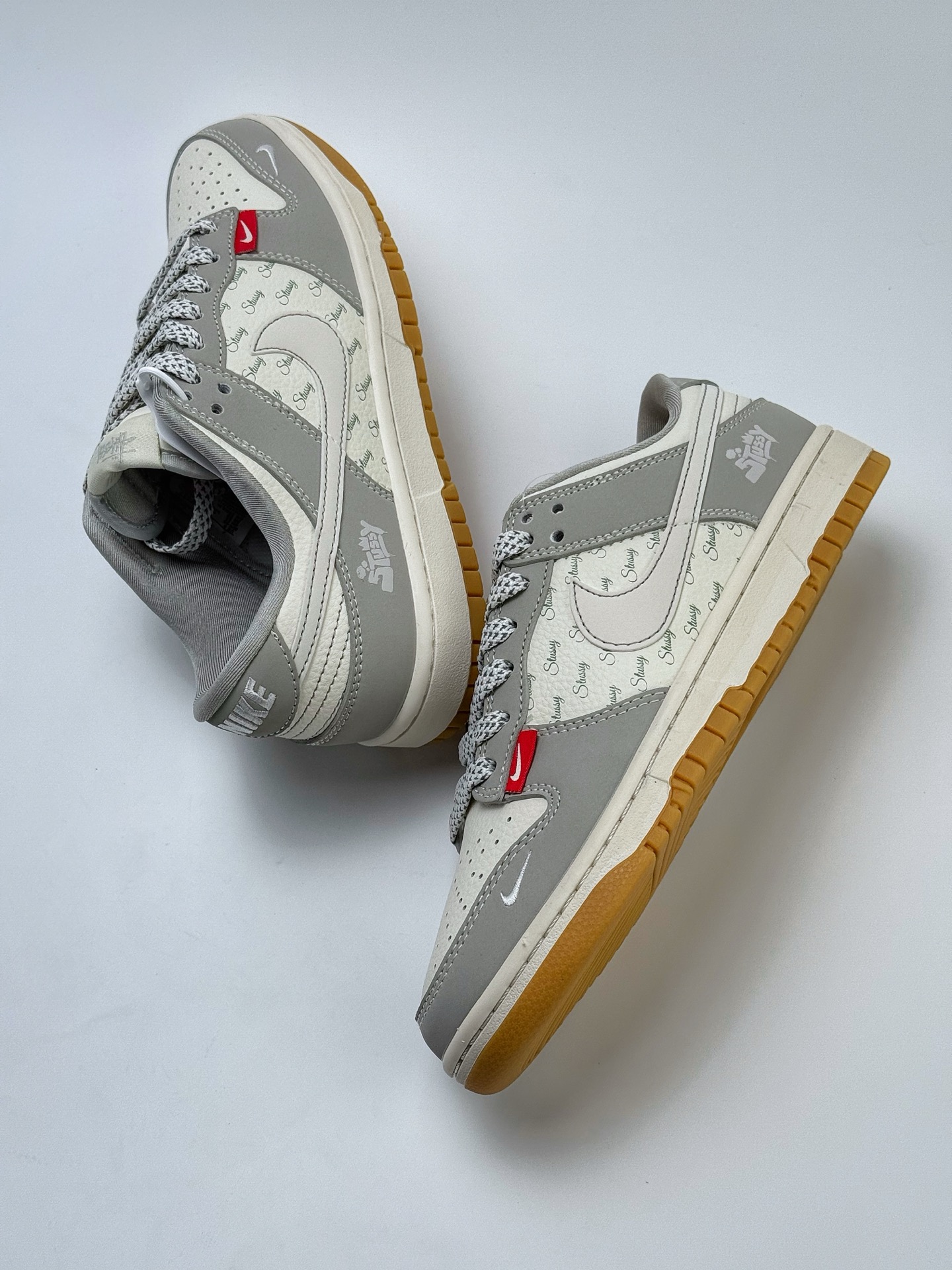 280 Nike SB Dunk Low x Stussy 灰白小钩满天星  JJ2508-557