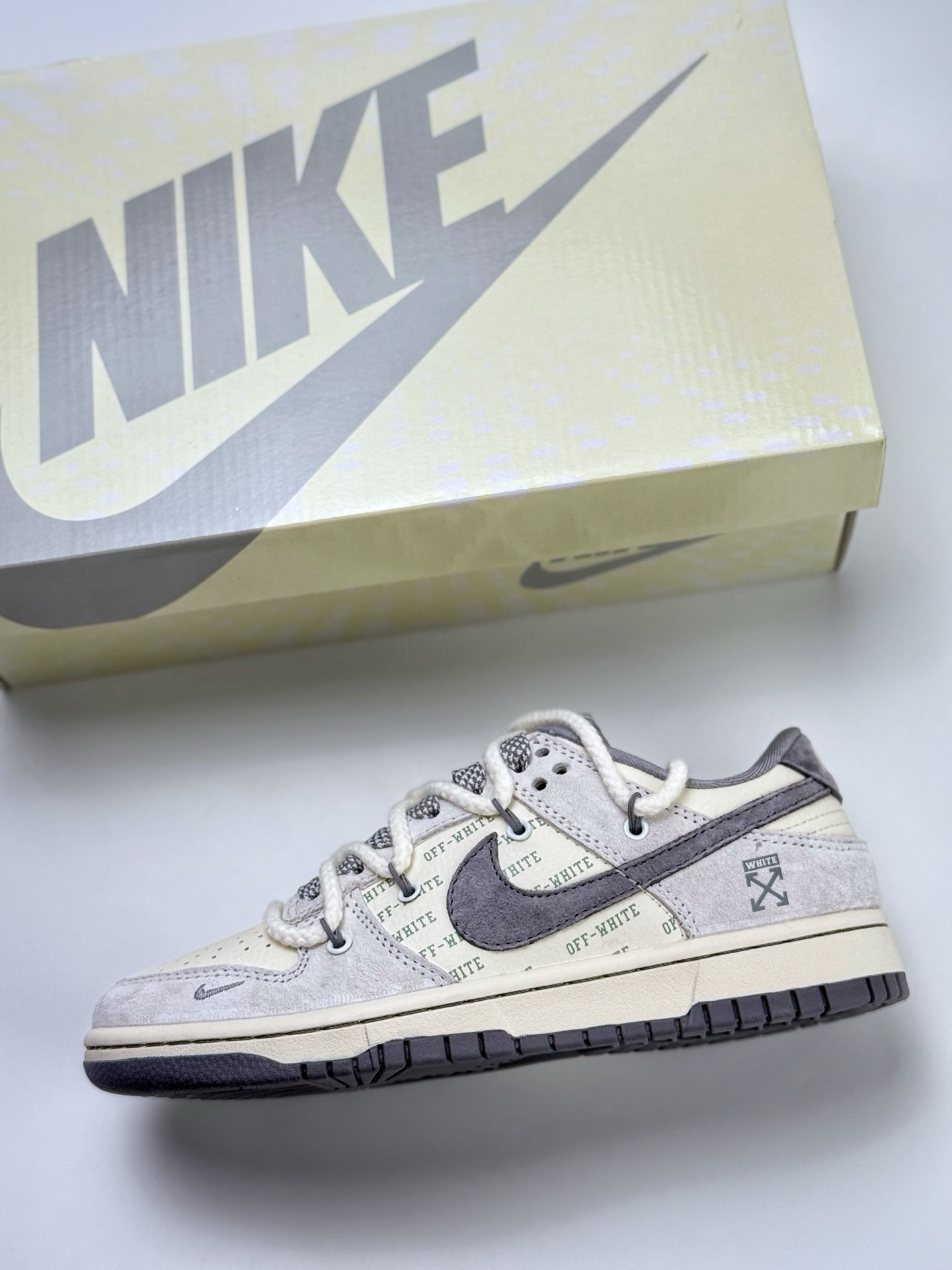300 Nike SB Dunk Low 白灰小钩绑带满天星 YX5066-223