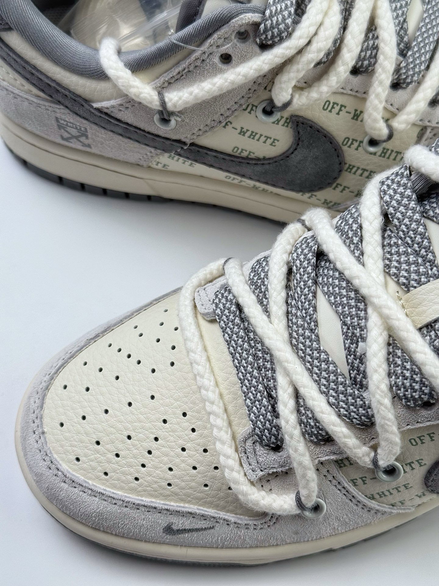 300 Nike SB Dunk Low 白灰小钩绑带满天星 YX5066-223