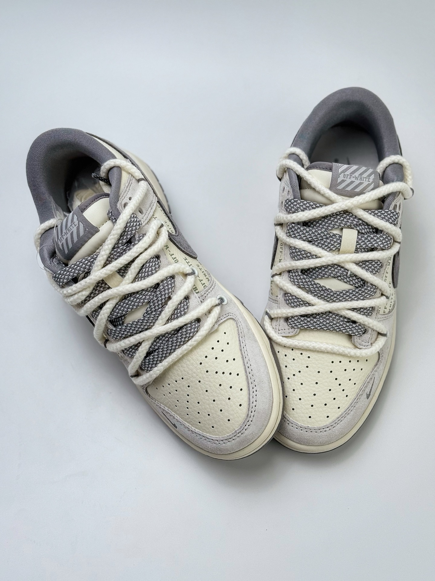 300 Nike SB Dunk Low 白灰小钩绑带满天星 YX5066-223