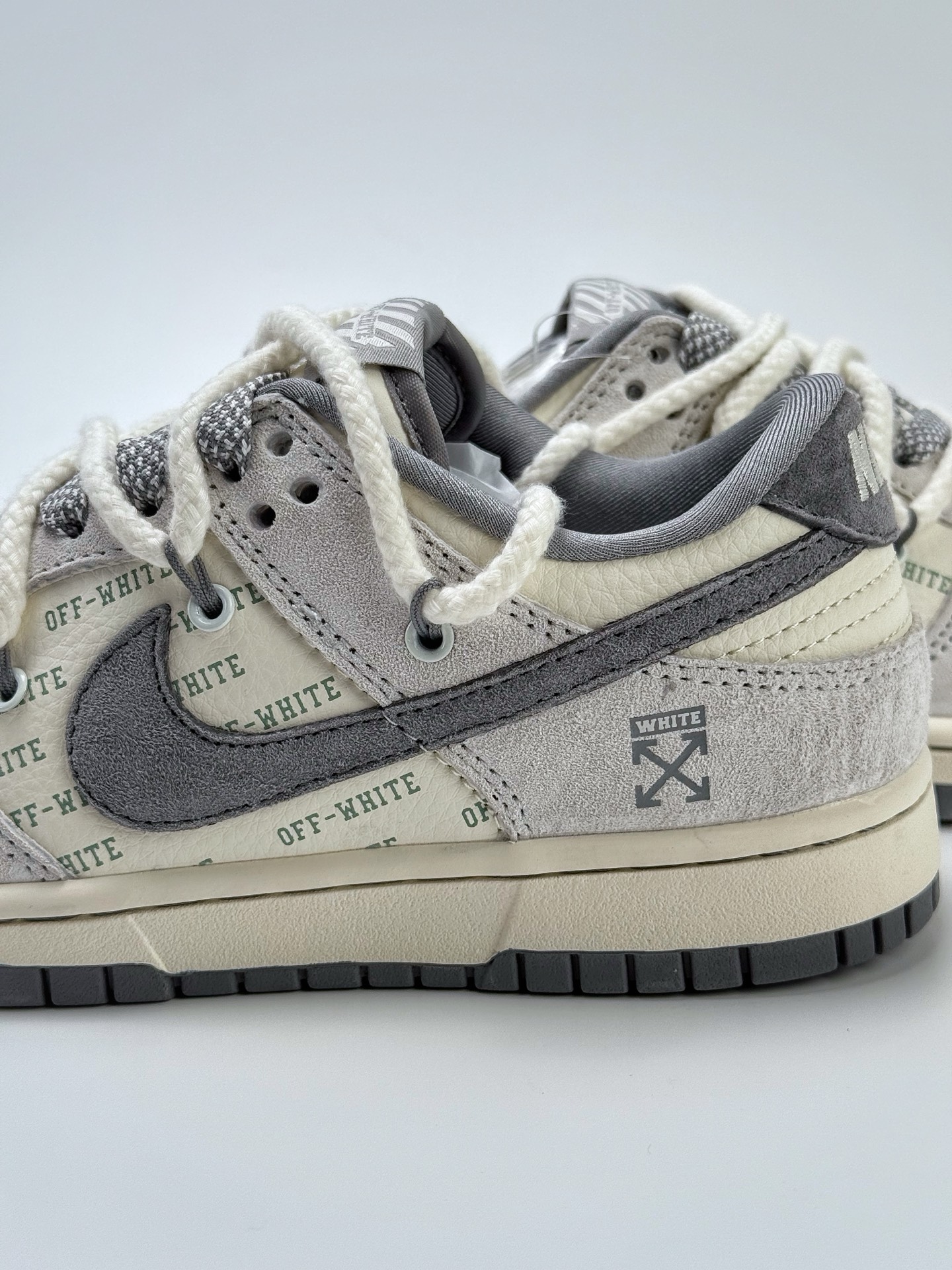 300 Nike SB Dunk Low 白灰小钩绑带满天星 YX5066-223