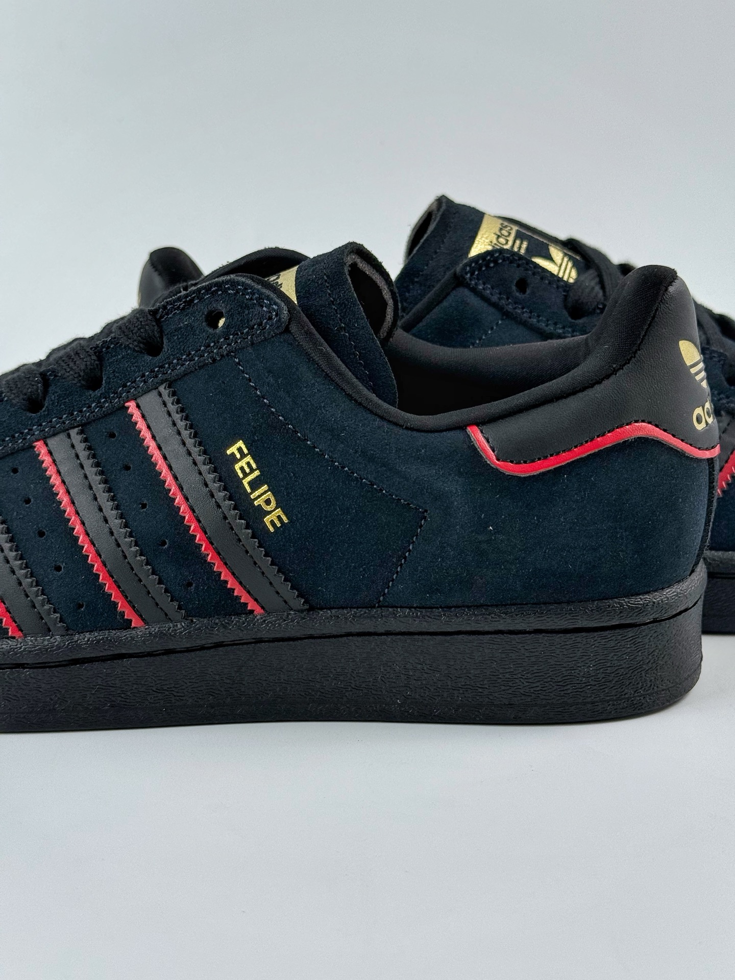 AD Originals Superstar x Feilpe Gustavo ADV ”Core Black/Better Scarlet” 黑红 JR7831