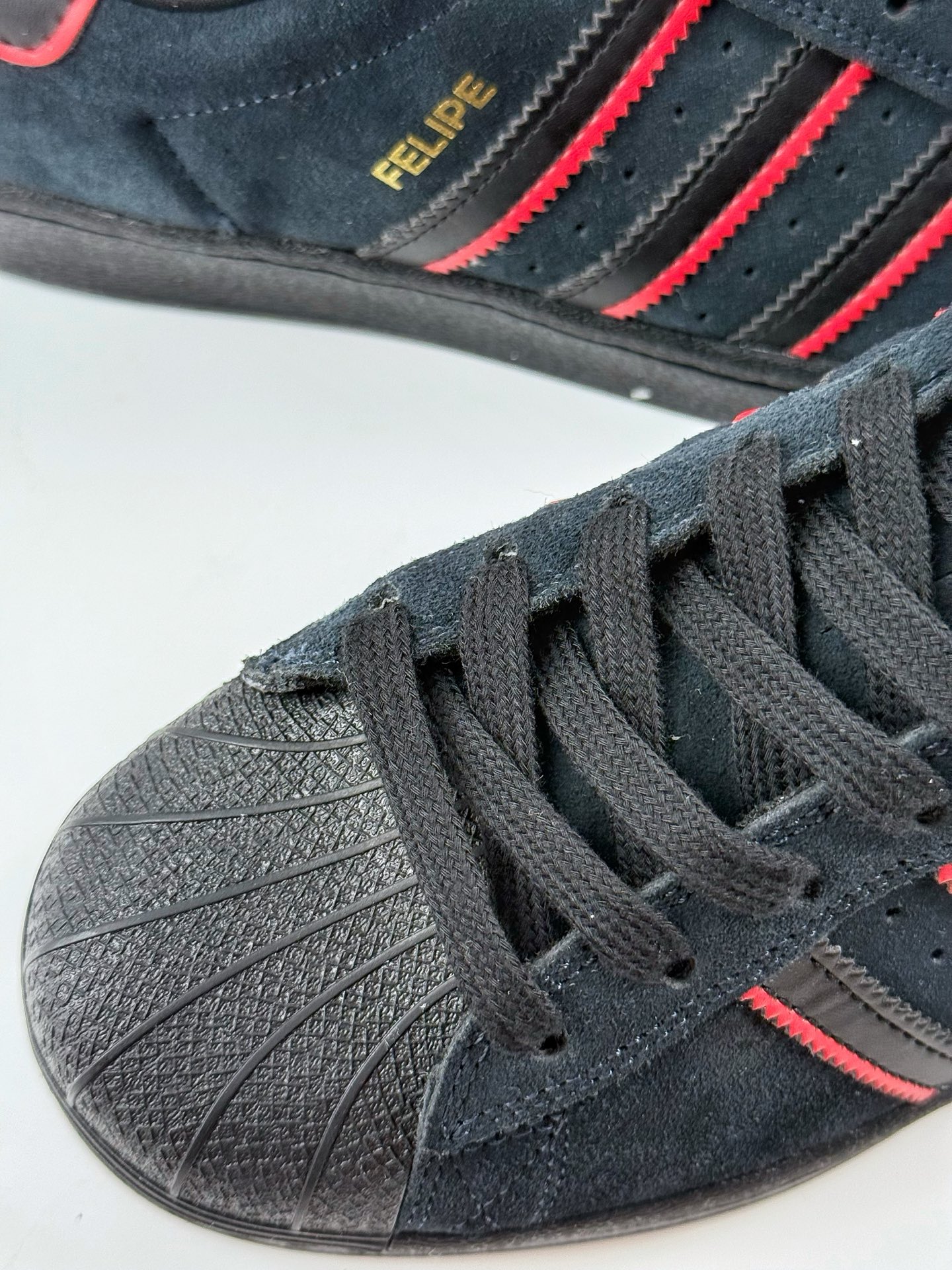 AD Originals Superstar x Feilpe Gustavo ADV ”Core Black/Better Scarlet” 黑红 JR7831