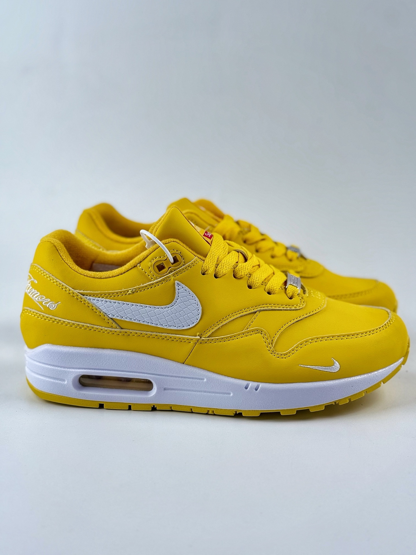 Nike Air Max 1 x Supreme 87 复古休闲跑步鞋 HF8813-700