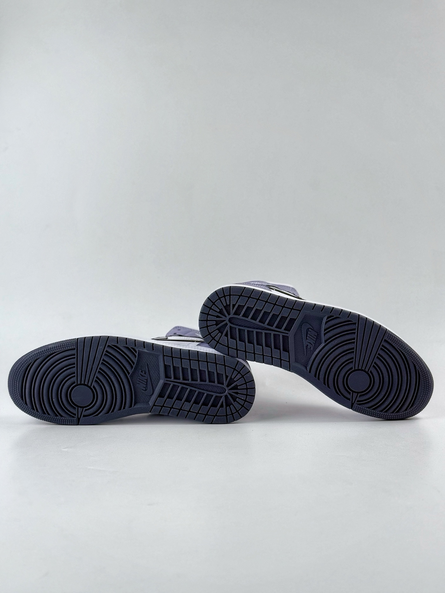Air Jordan 1 Mid ”Blueberry” 白紫 DQ842-145