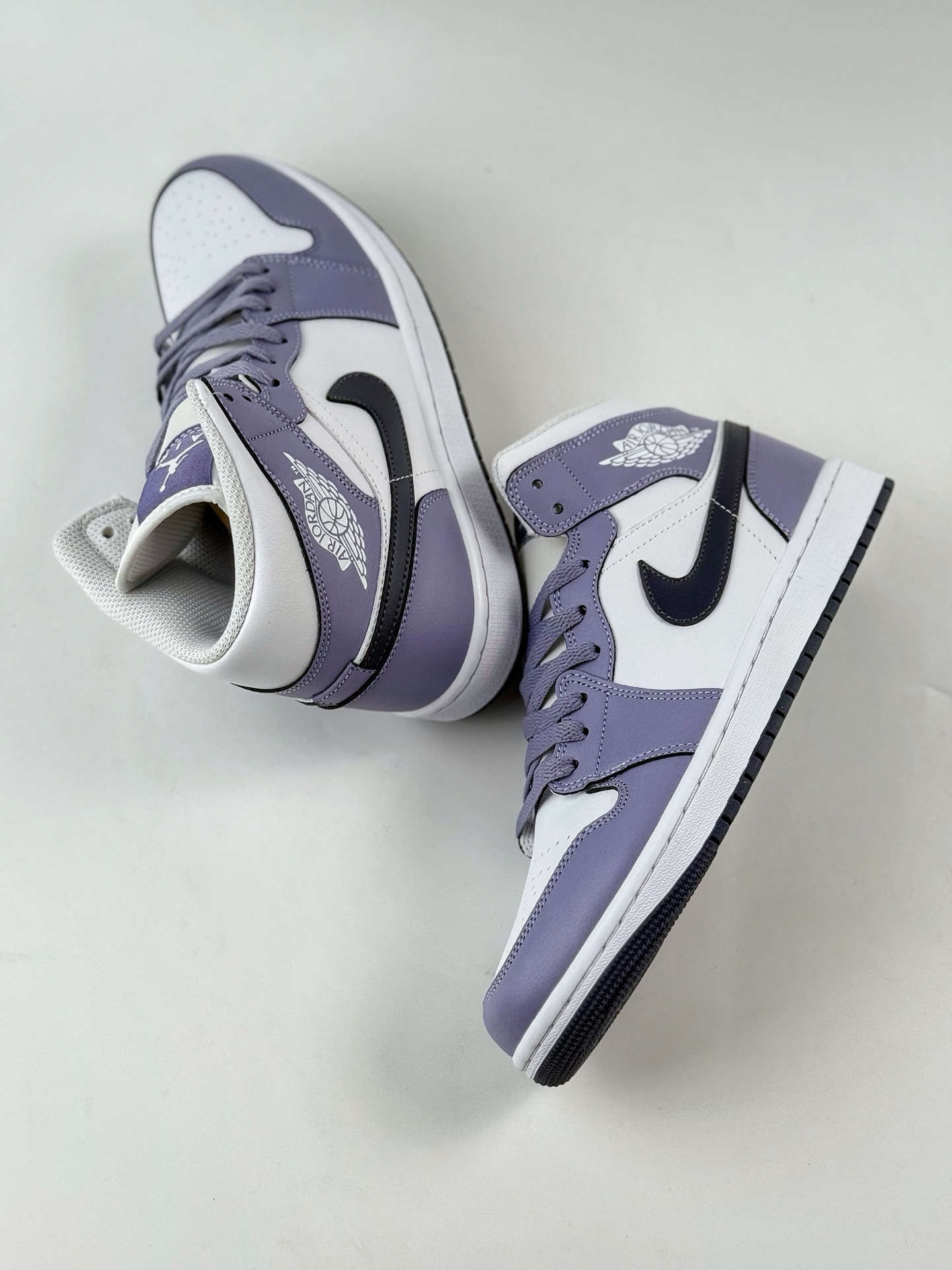 Air Jordan 1 Mid ”Blueberry” 白紫 DQ842-145