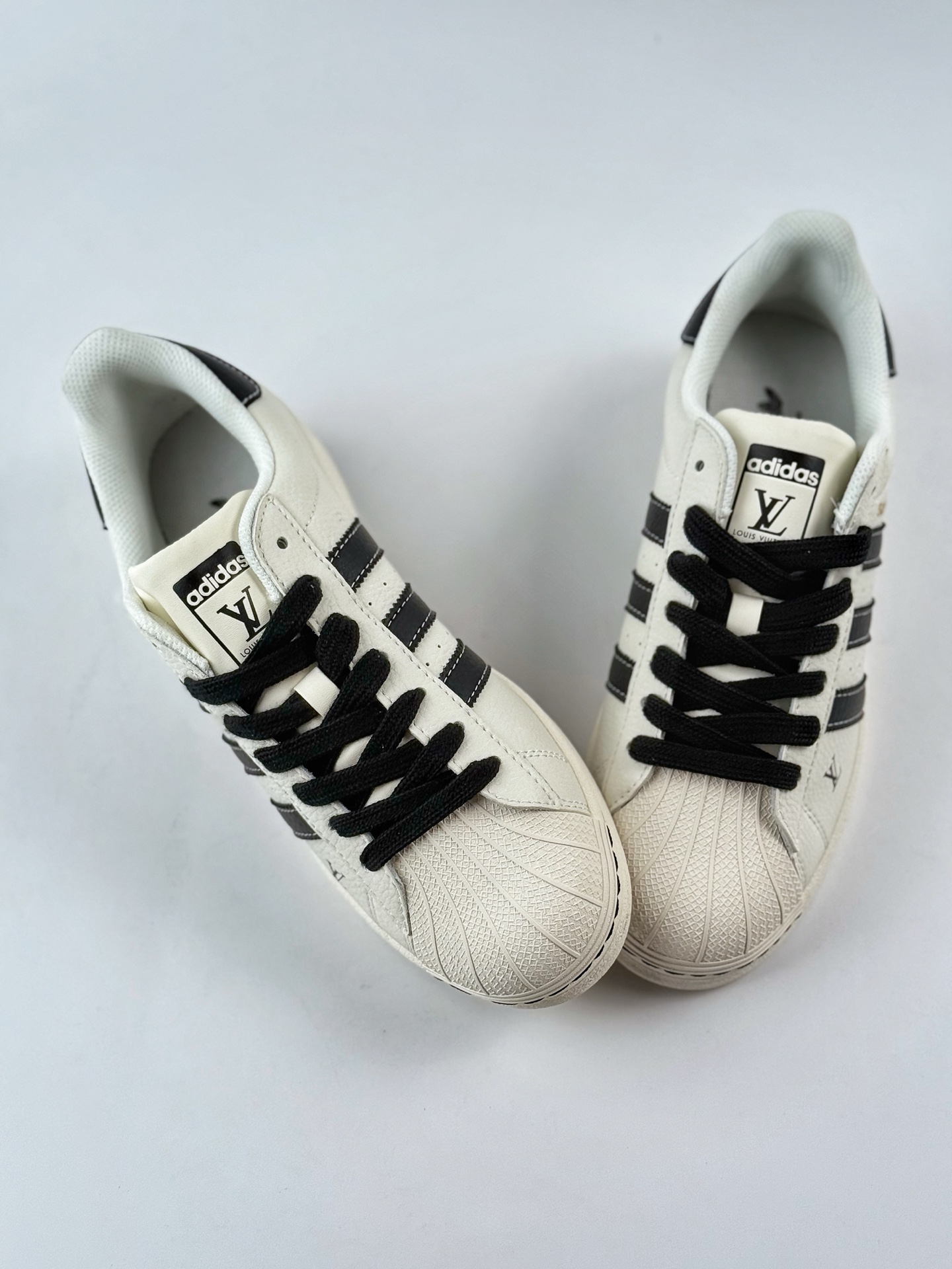 AD Originals Superstar x Louis Vuitton 白黑 JY8902