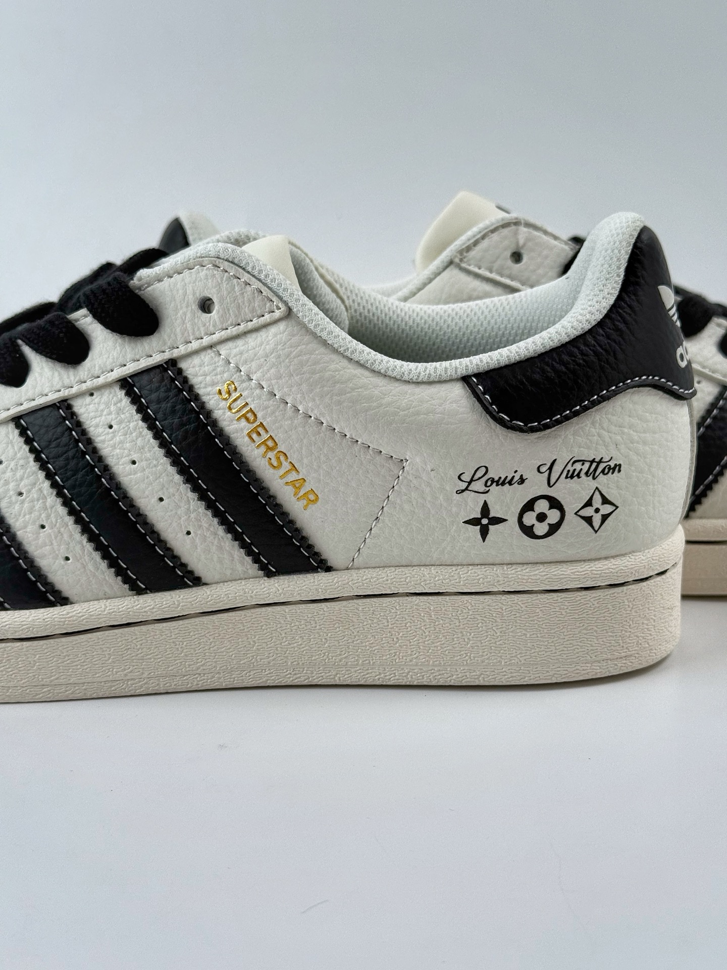 AD Originals Superstar x Louis Vuitton 白黑 JY8902