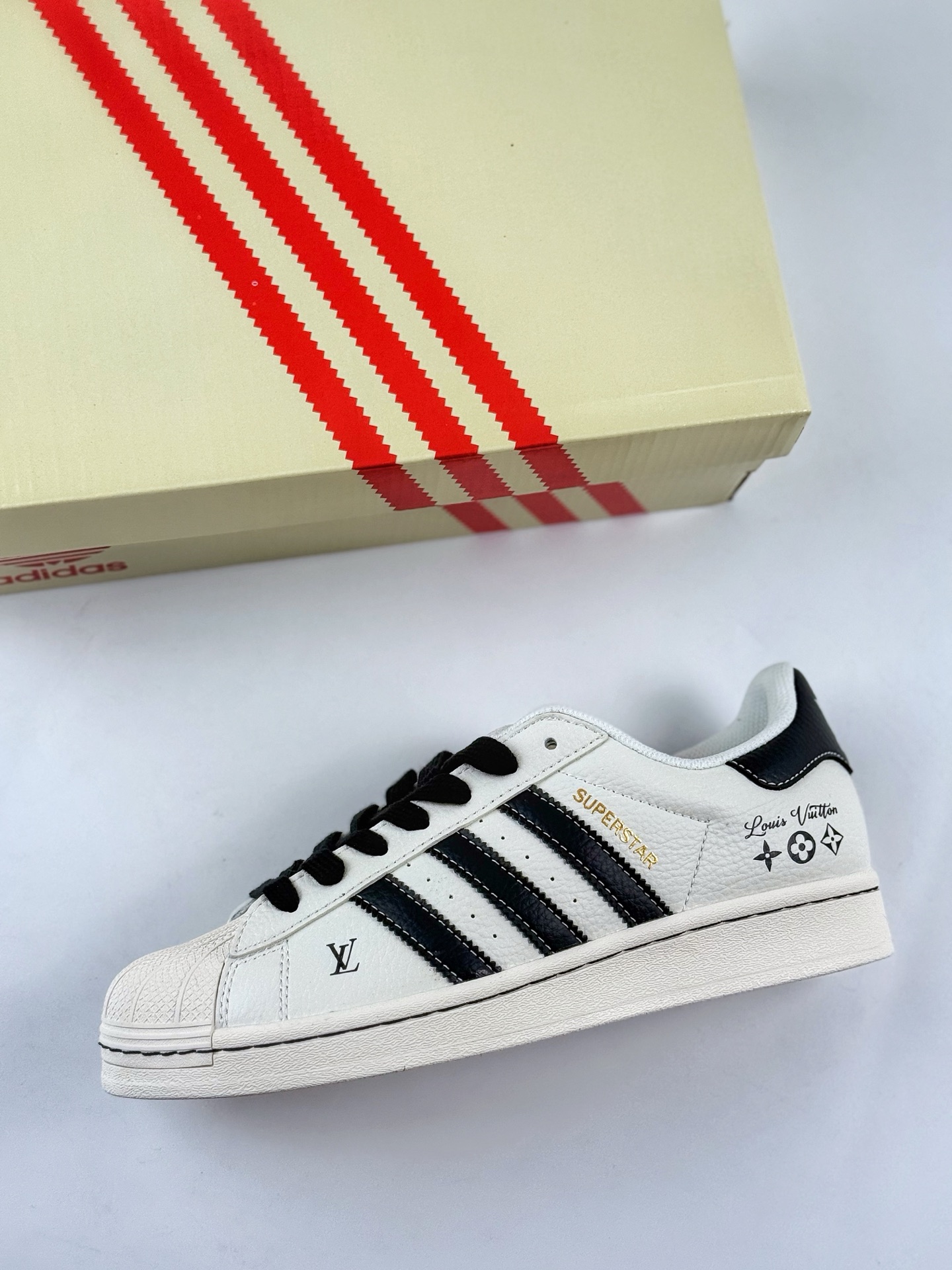 AD Originals Superstar x Louis Vuitton 白黑 JY8902