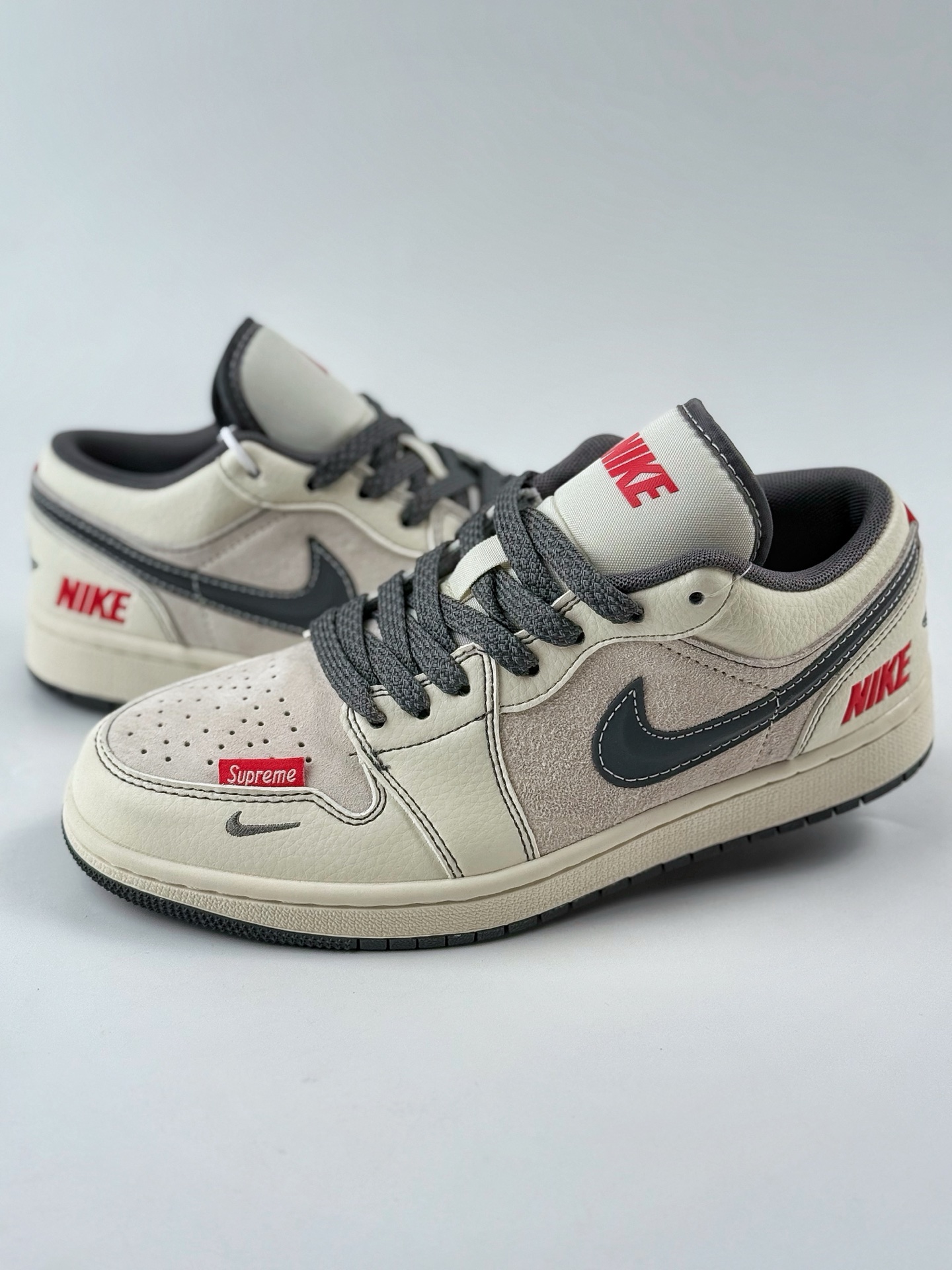 Air Jordan 1 Retro Low x Supreme 白灰小钩满天星 XS6086-008