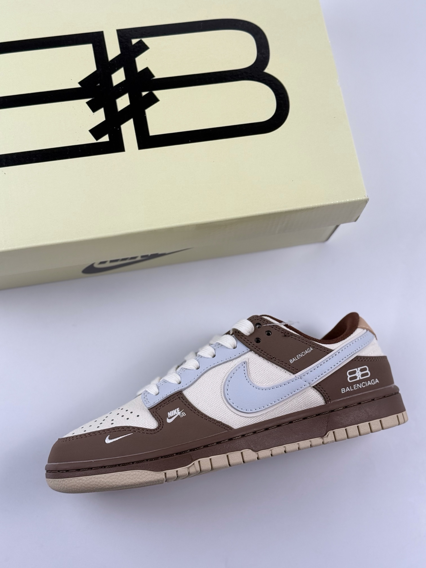 Nike SB Dunk Low x Balenciaga 白棕灰小钩 XD1588-201
