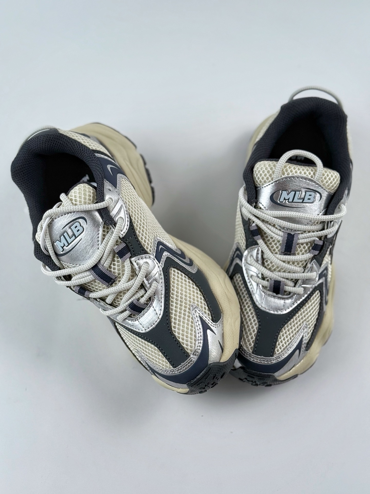 NY美国榄球洋基队 x MLB Chunky Runner Basic 厚底老爹厚底休闲运动慢跑鞋 3ASHW075N
